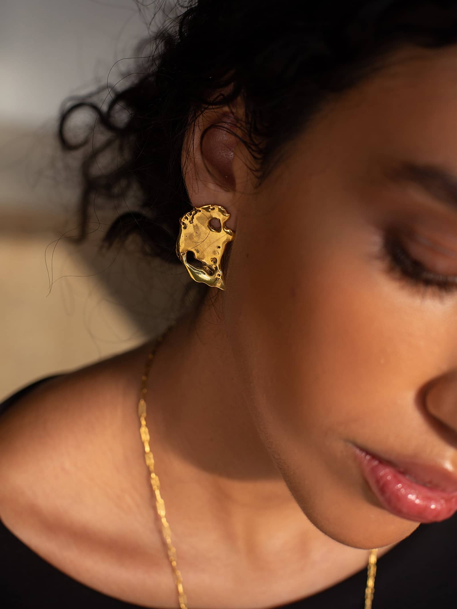 Talisman Moon Earrings Gold in Gold made by Eva Remenyi