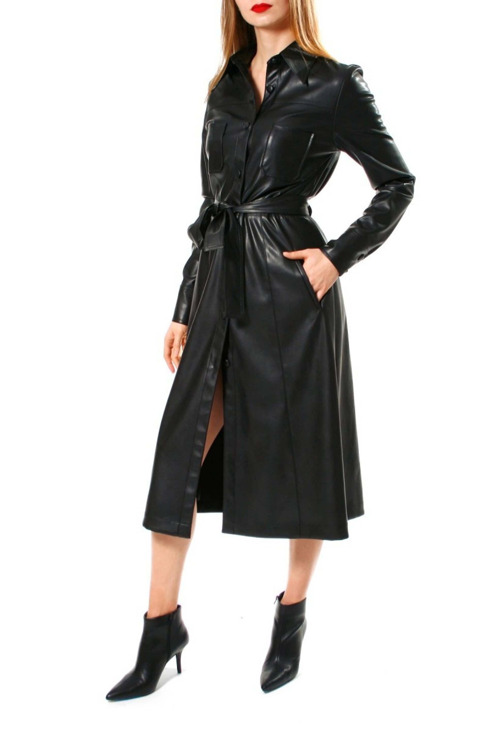 Dress Alexandra Cynical Black in Black made by HALEWSKI