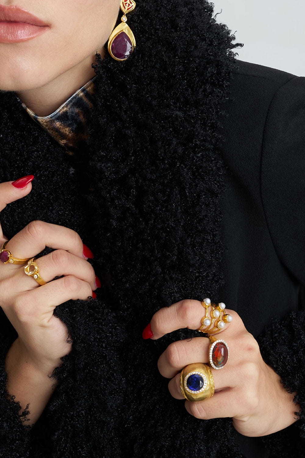 Saphhire Gold Ring made by Lora Istanbul