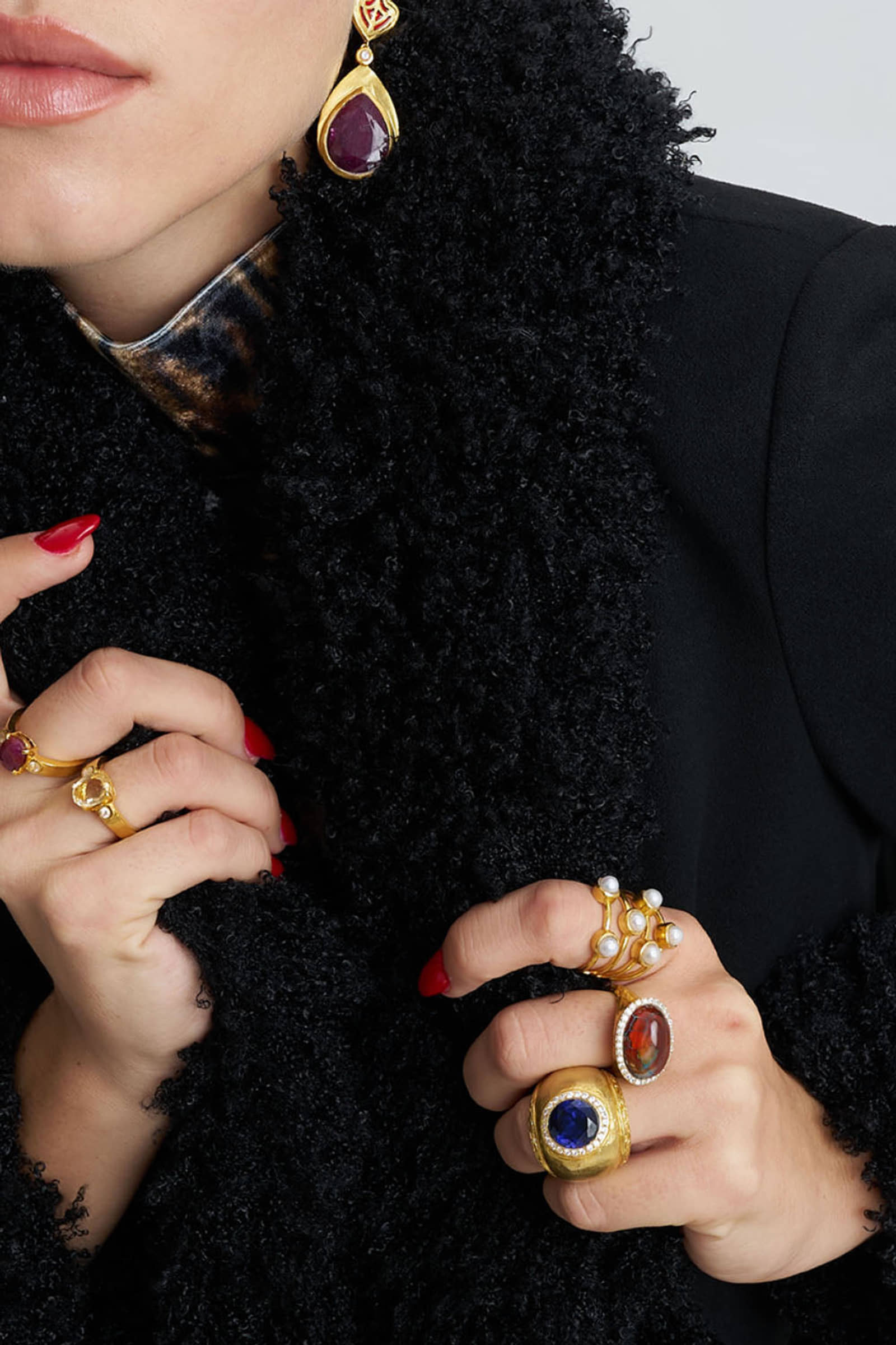 Saphhire Gold Ring made by Lora Istanbul