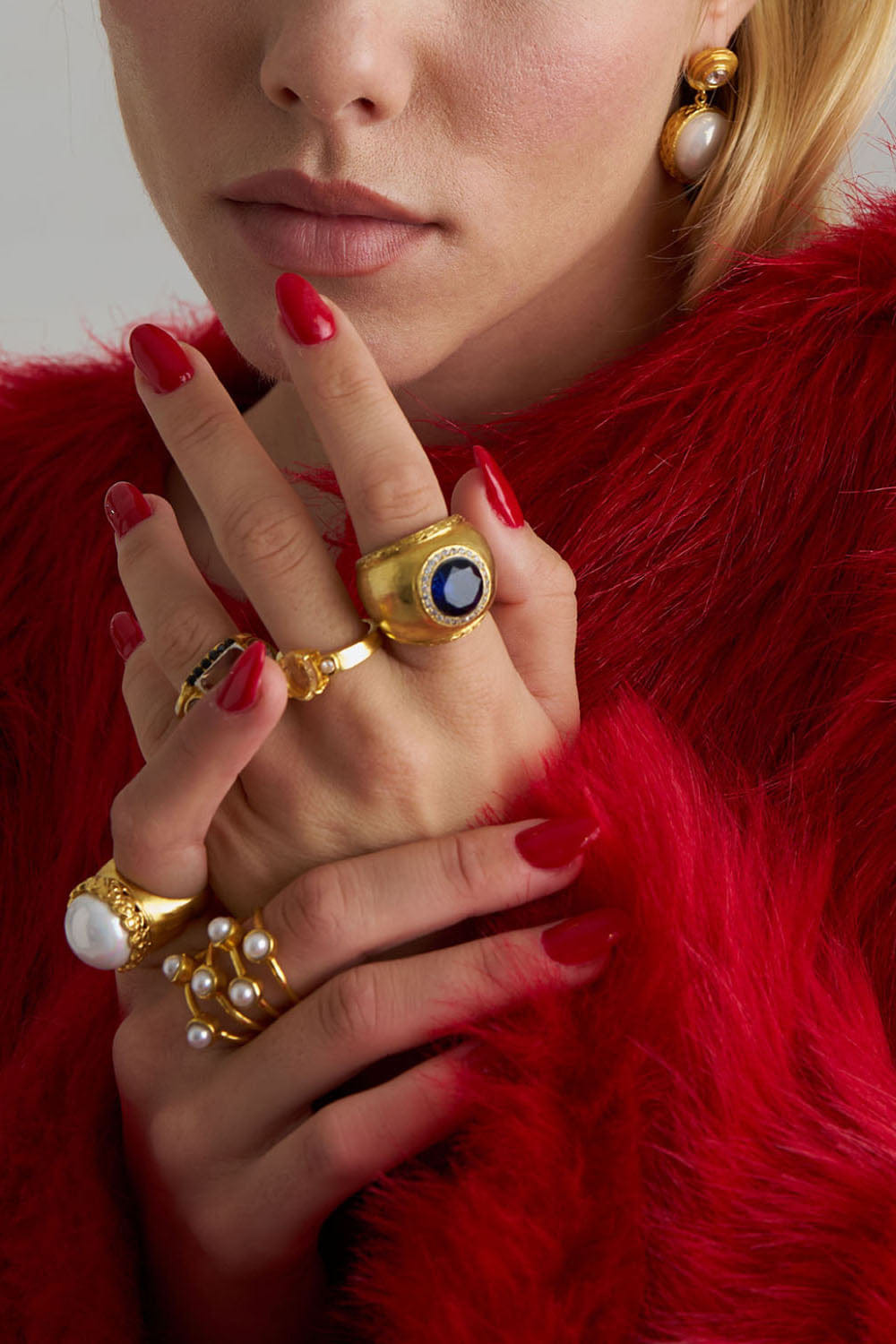 Saphhire Gold Ring made by Lora Istanbul