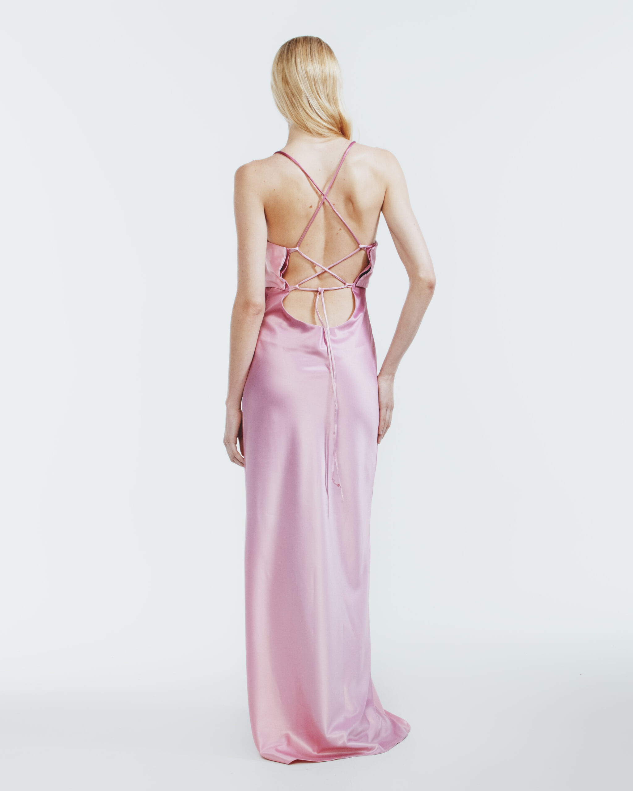 TWO PIECE DAISY PINK made by Camila Sarmiento