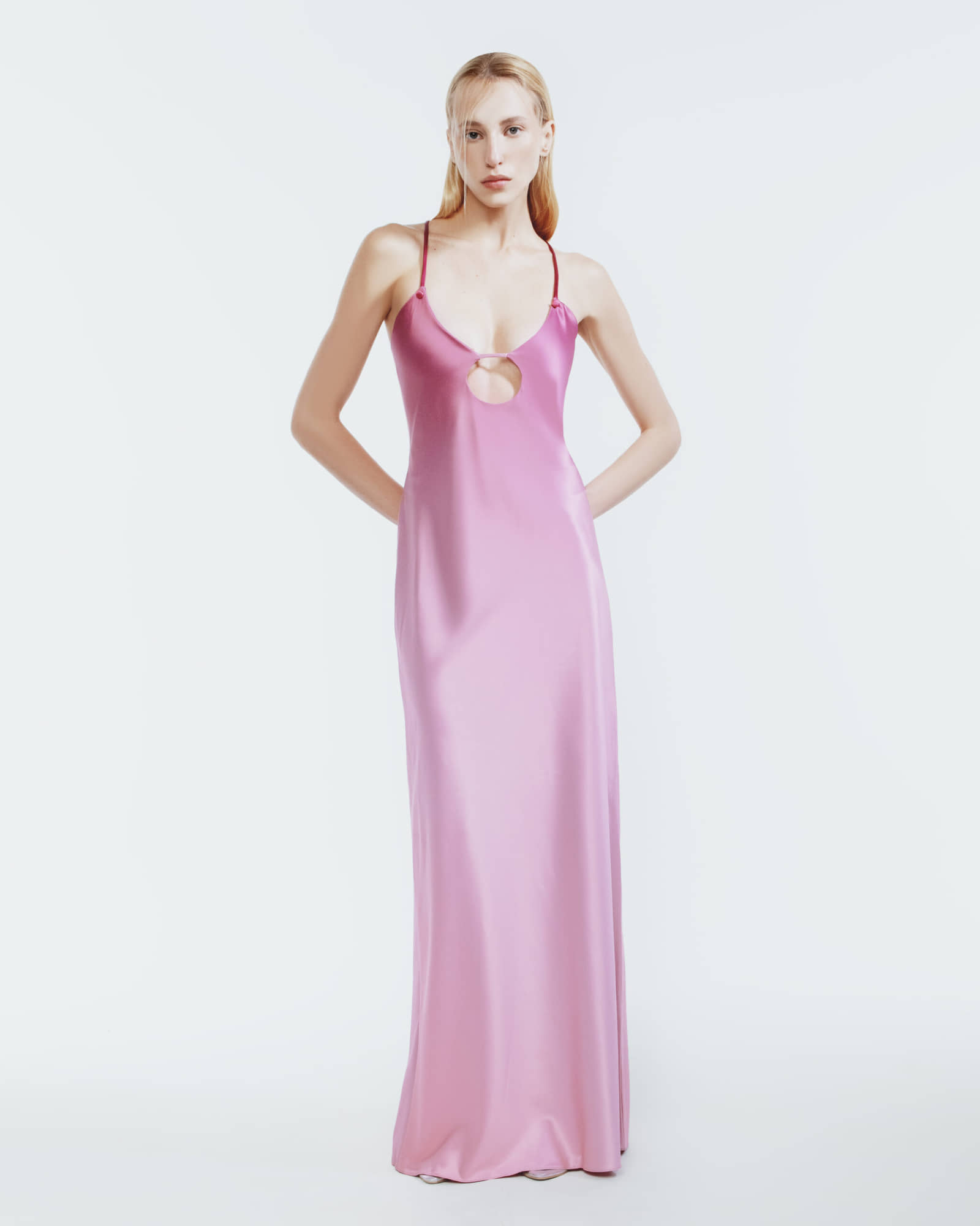 TWO PIECE DAISY PINK made by Camila Sarmiento