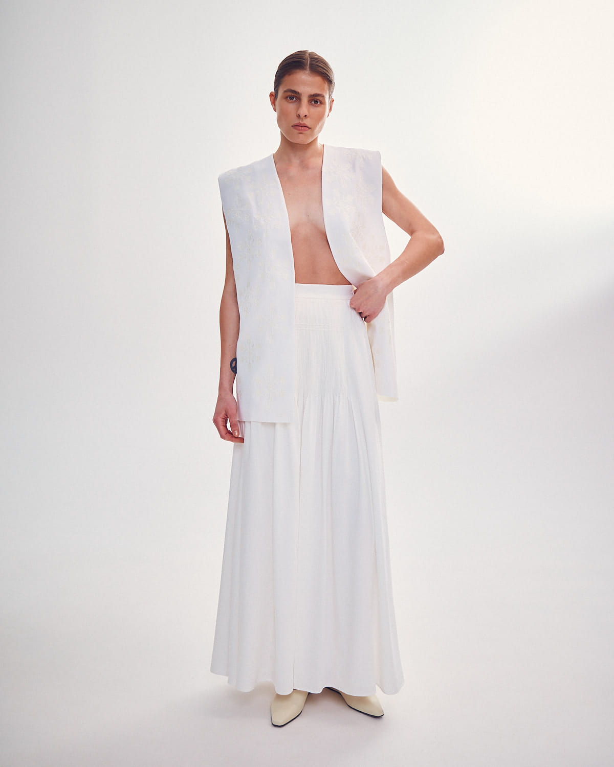 MILK EMBROIDERED VEST made by DELEGAN Clothes