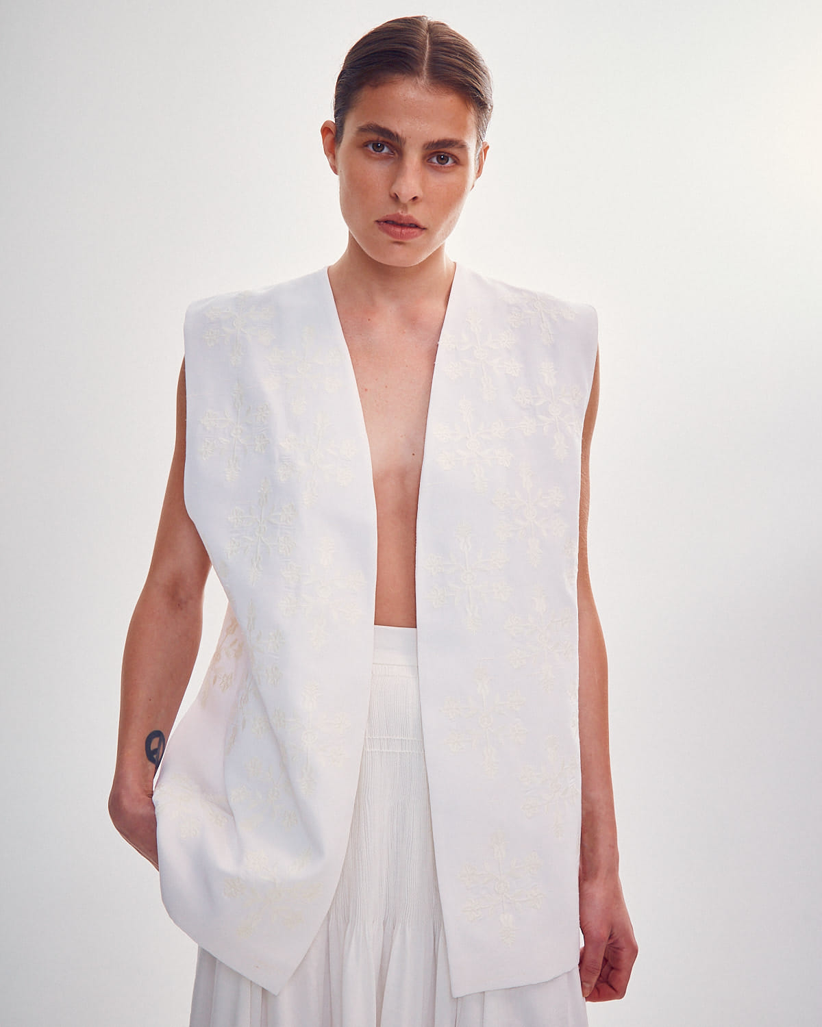 MILK EMBROIDERED VEST made by DELEGAN Clothes