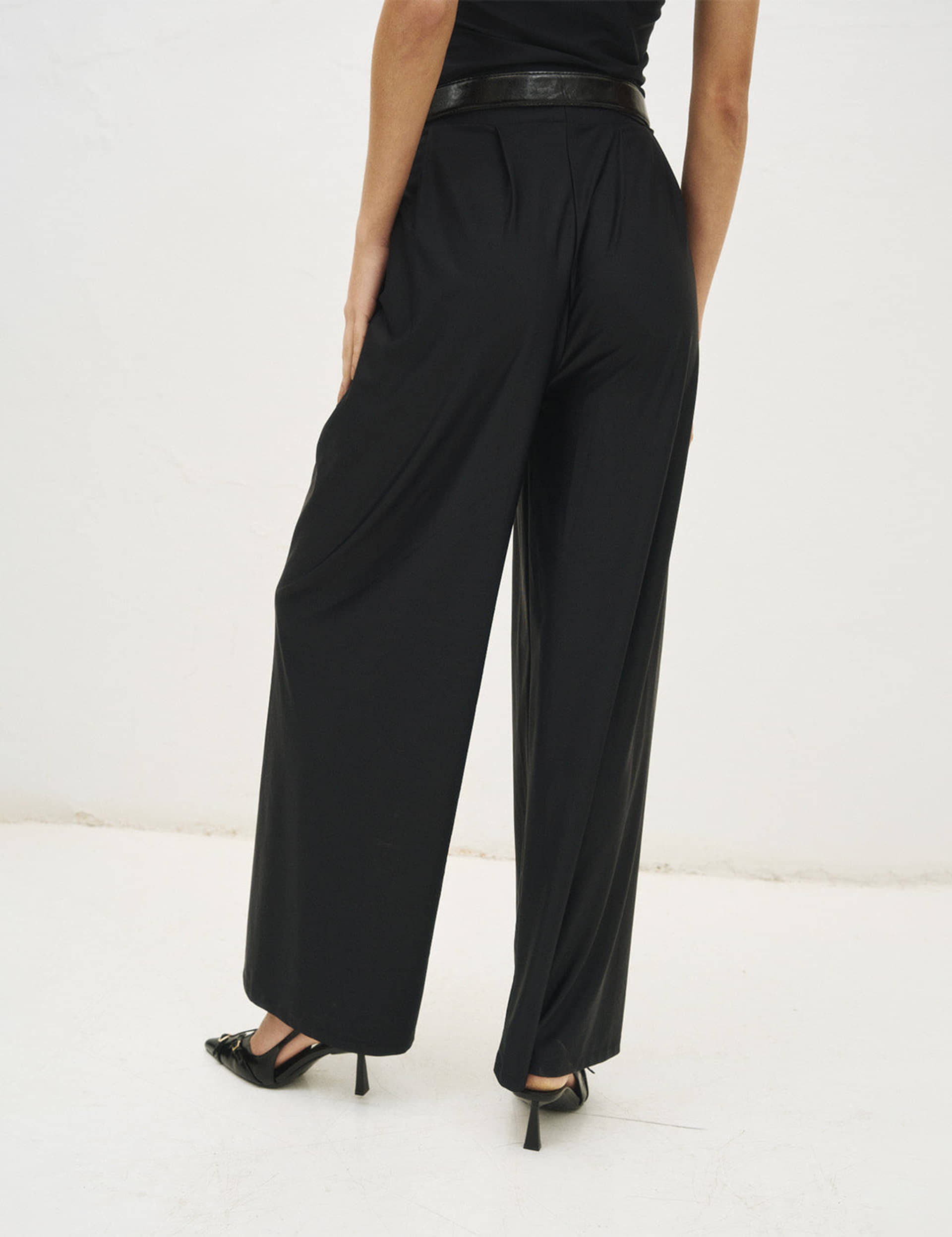 OLAYA TROUSERS BLACK made by 710 Studio