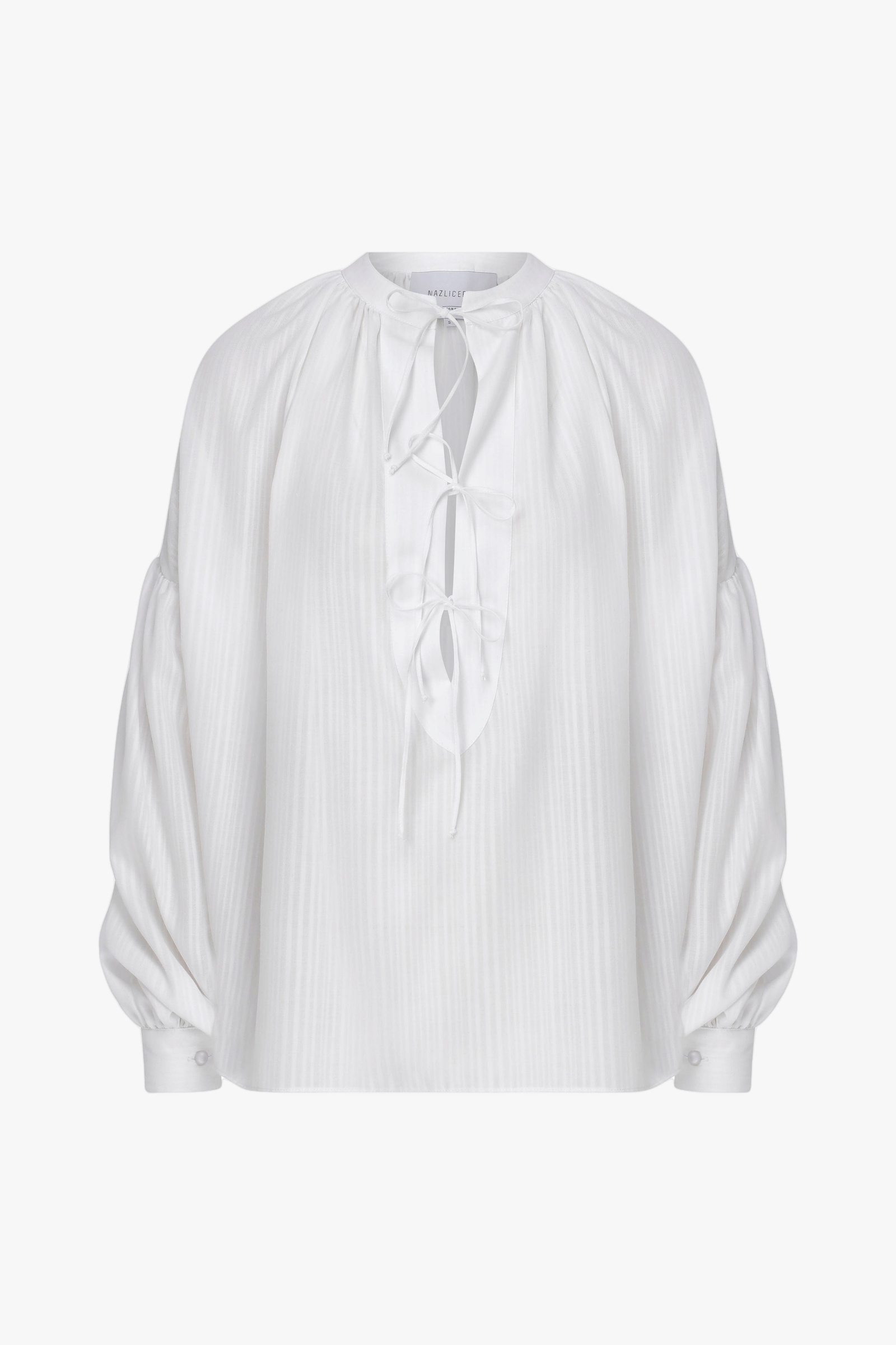 Eve Shirt in White made by Nazli Ceren