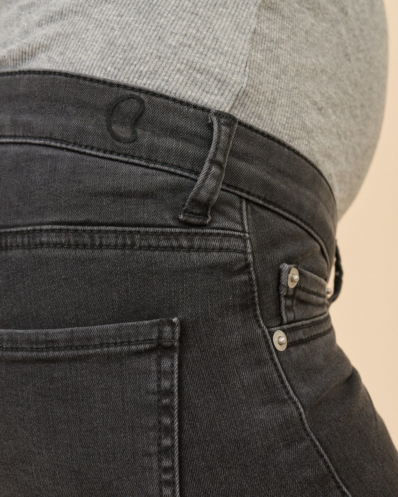 01 Straight Fit - Faded Black made by Ilouity