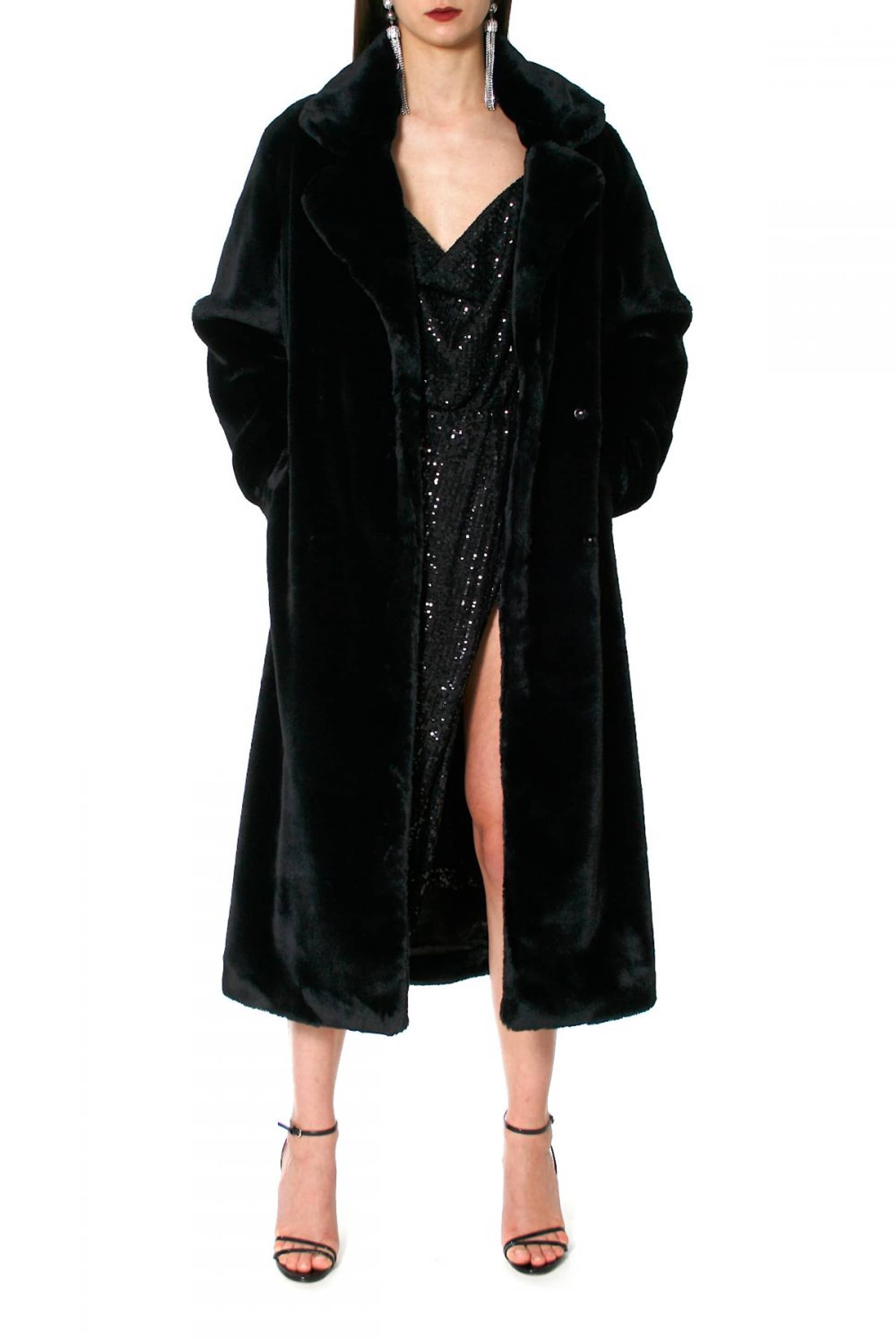 Fur Kylie Warm Black made by HALEWSKI