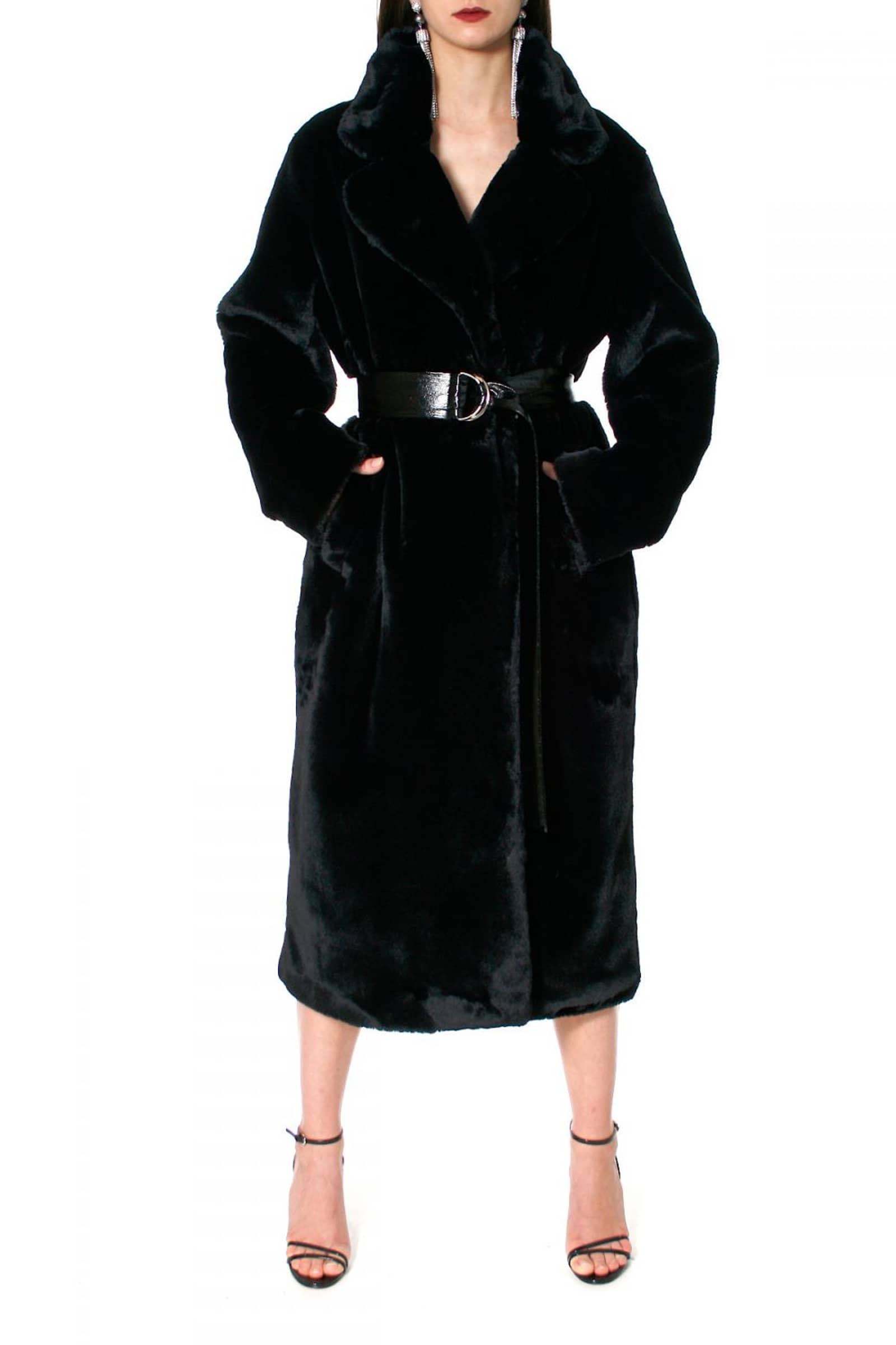 Fur Kylie Warm Black made by HALEWSKI