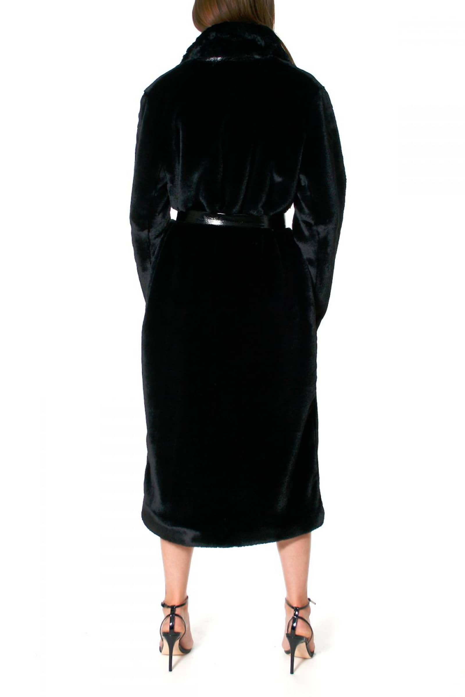 Fur Kylie Warm Black made by HALEWSKI