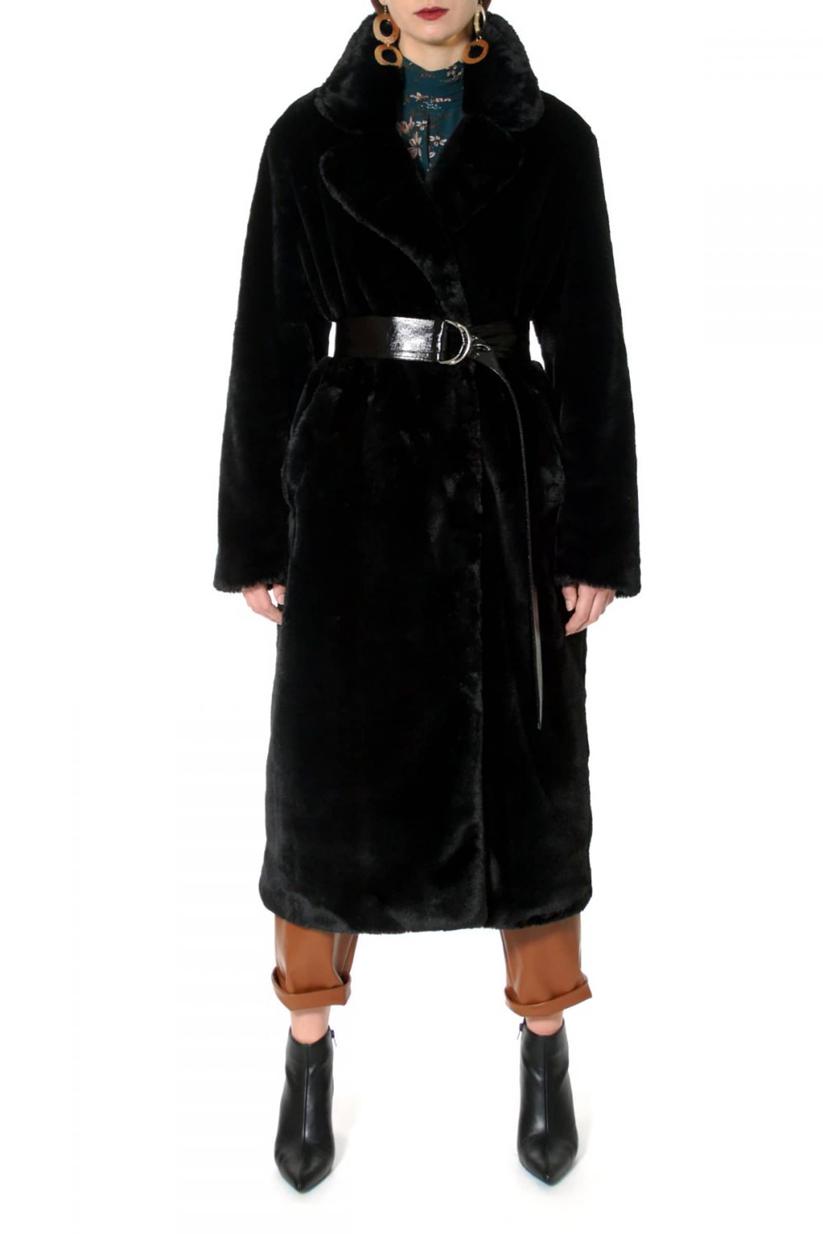 Fur Kylie Warm Black made by HALEWSKI