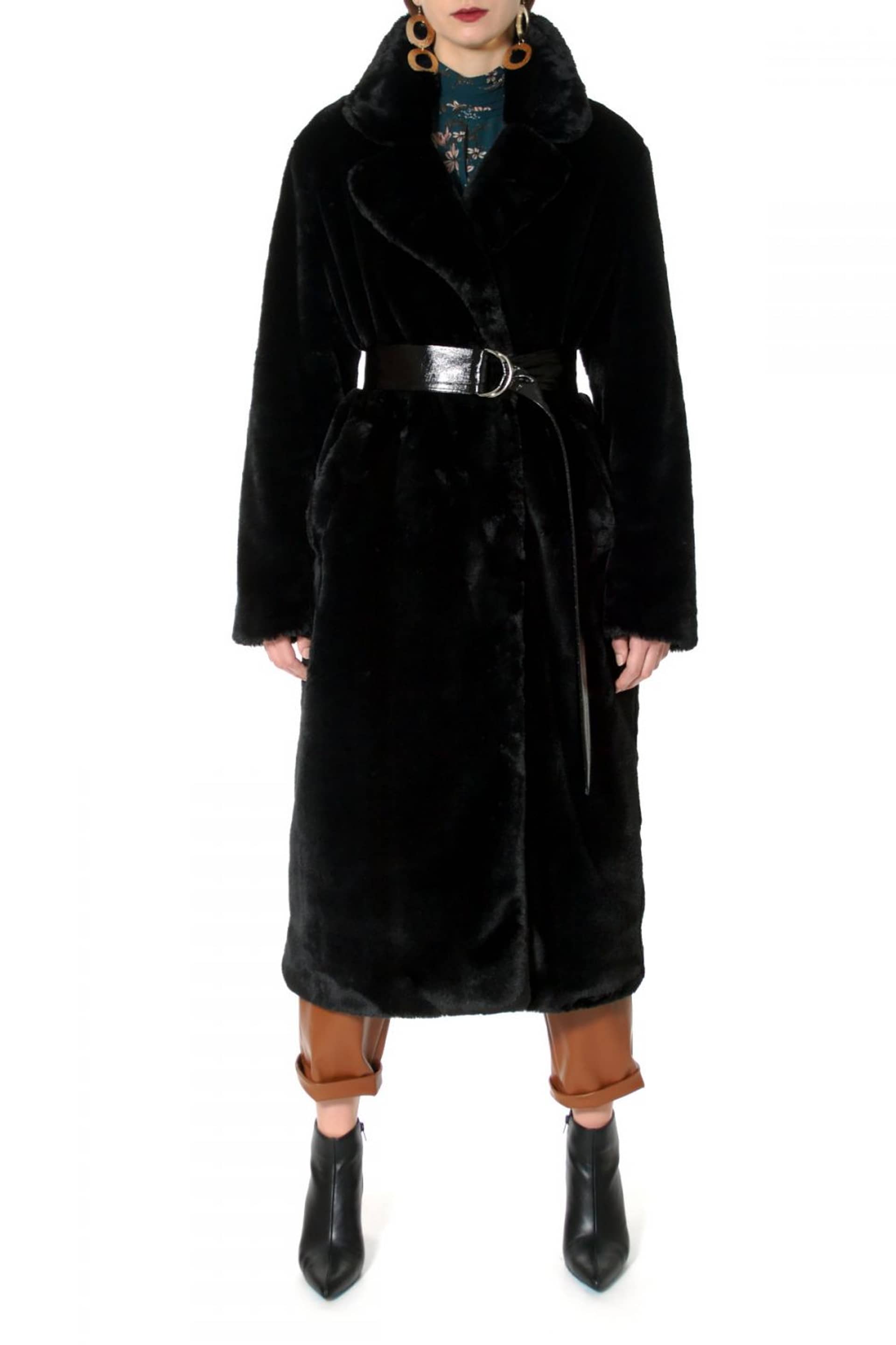 Fur Kylie Warm Black made by HALEWSKI