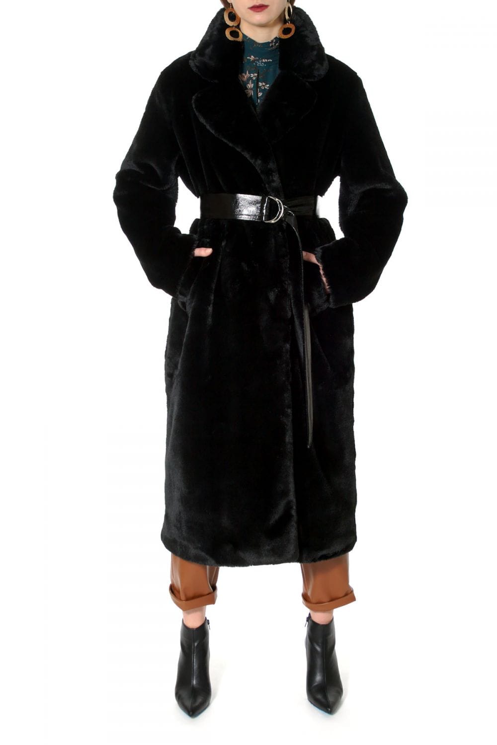 Fur Kylie Warm Black made by HALEWSKI