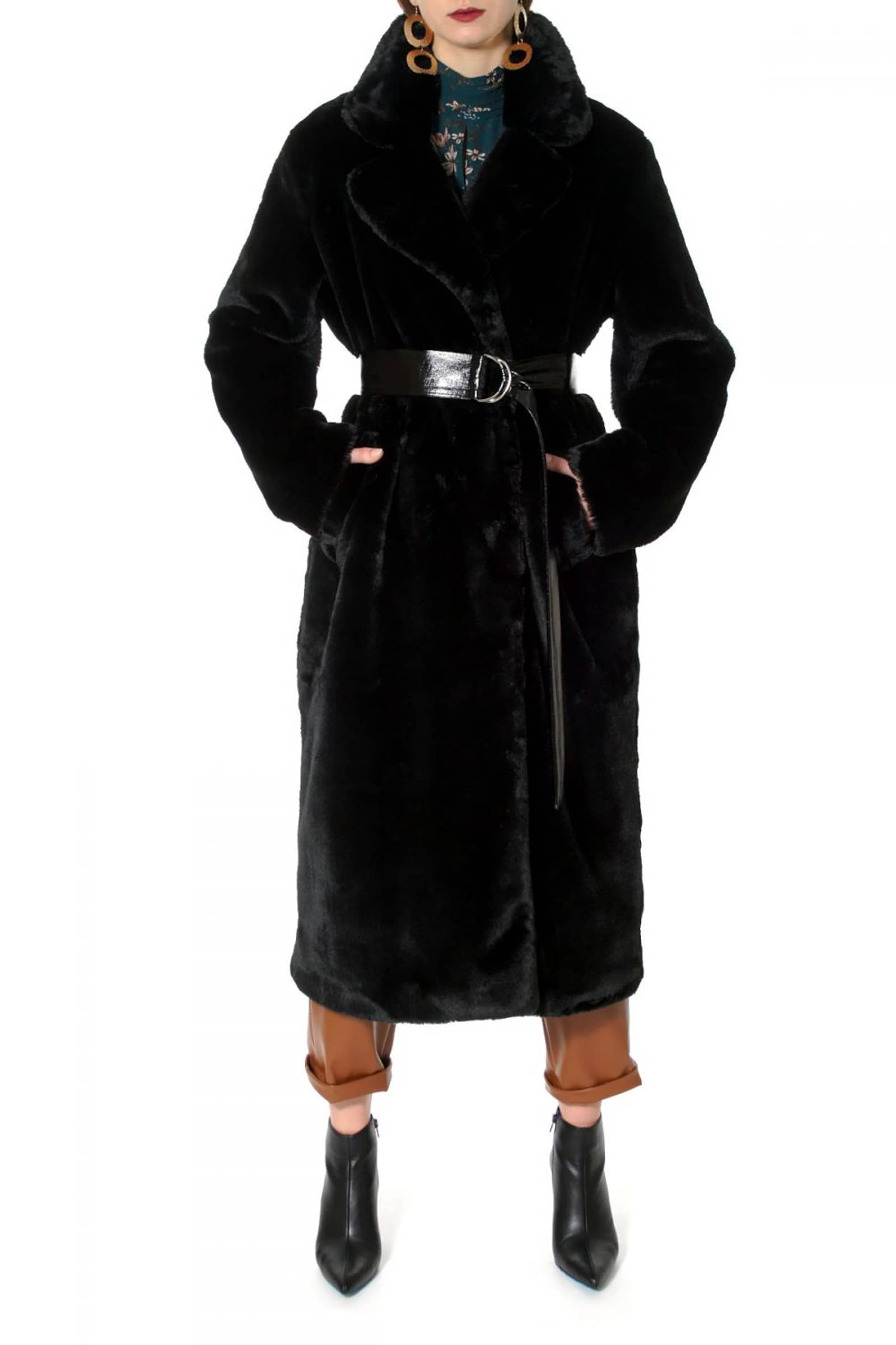 Fur Kylie Warm Black made by HALEWSKI