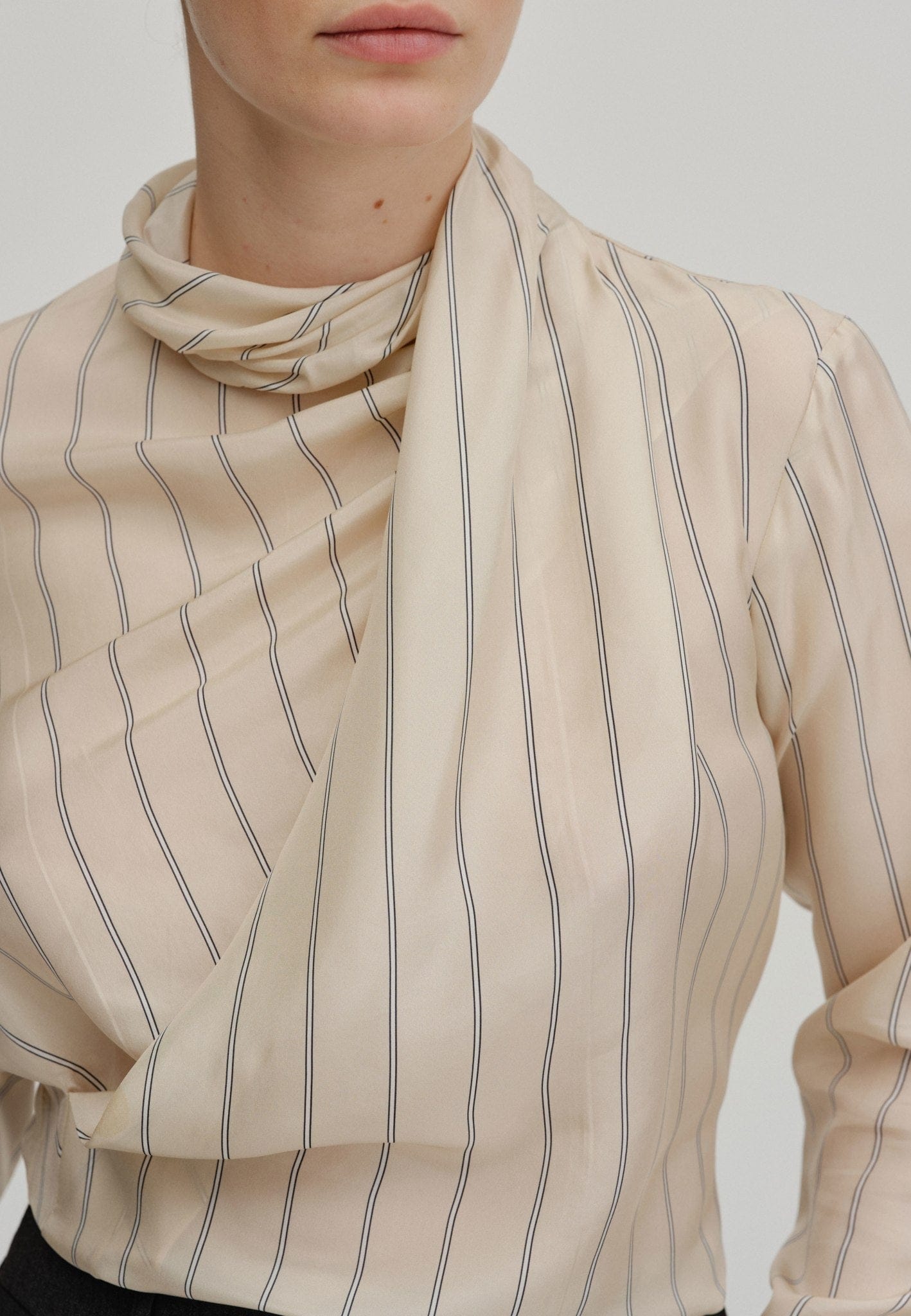 Chelsea Blouse - Creme Stripe in Beige made by HERSKIND