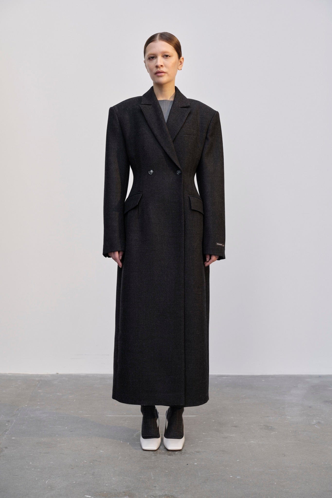 Ultra De Lux Coat - Dark Grey made by HERSKIND