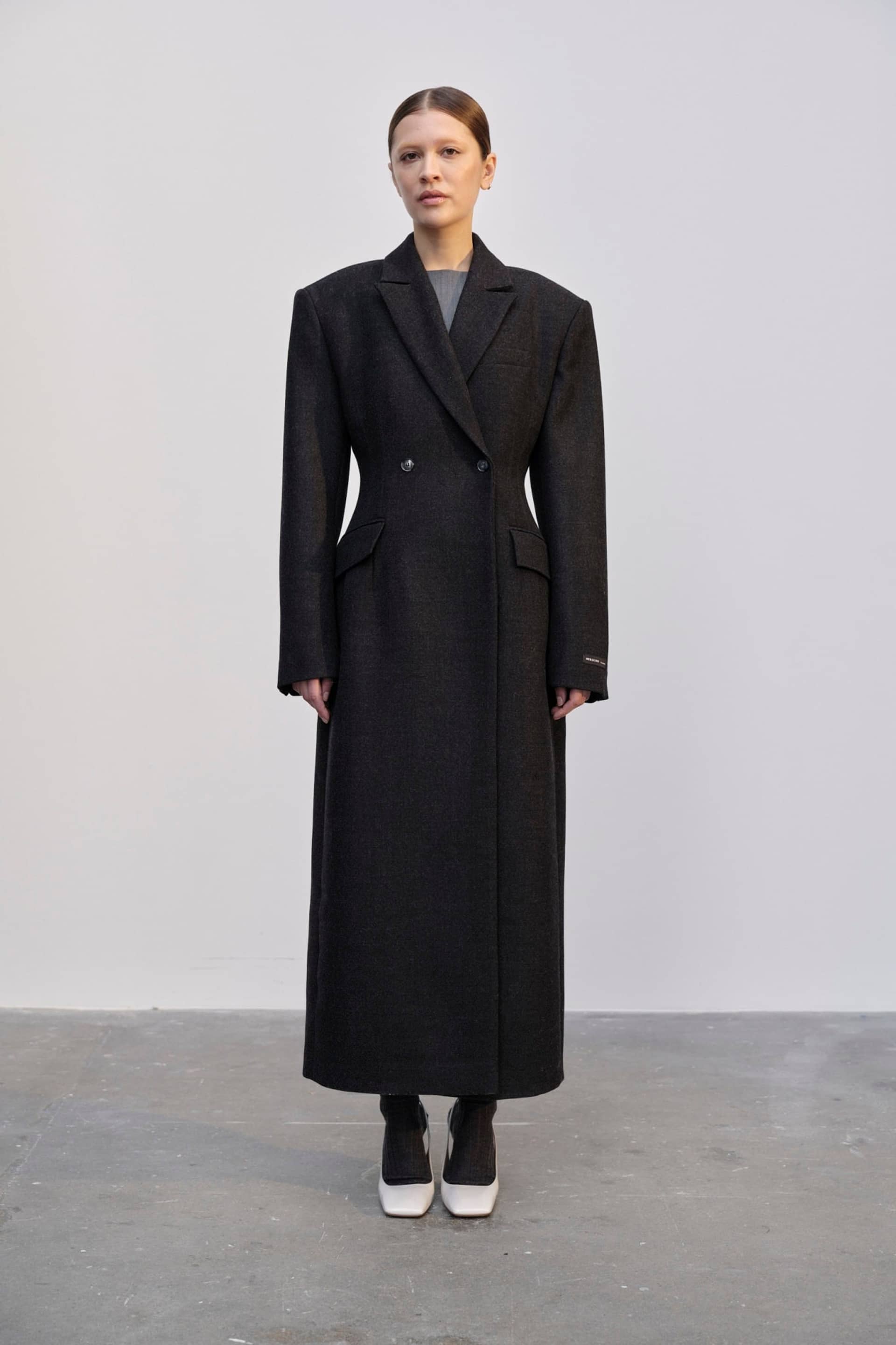 Ultra De Lux Coat - Dark Grey made by HERSKIND