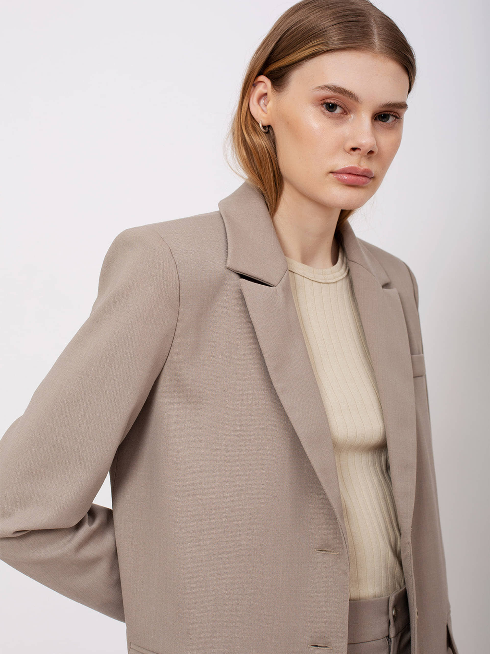 Hailey Wool Blazer in Brown made by AÉRYNE