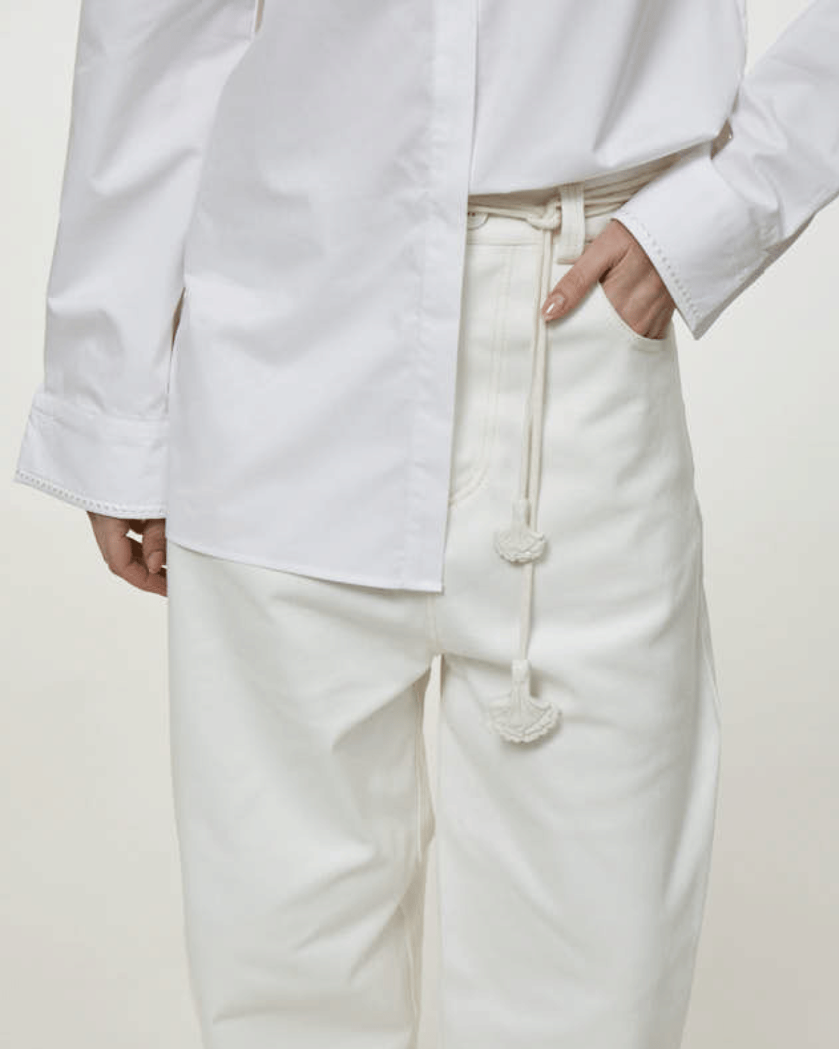 BELT WITH PORCELAIN BLUEBOTTLES made by DELEGAN Clothes