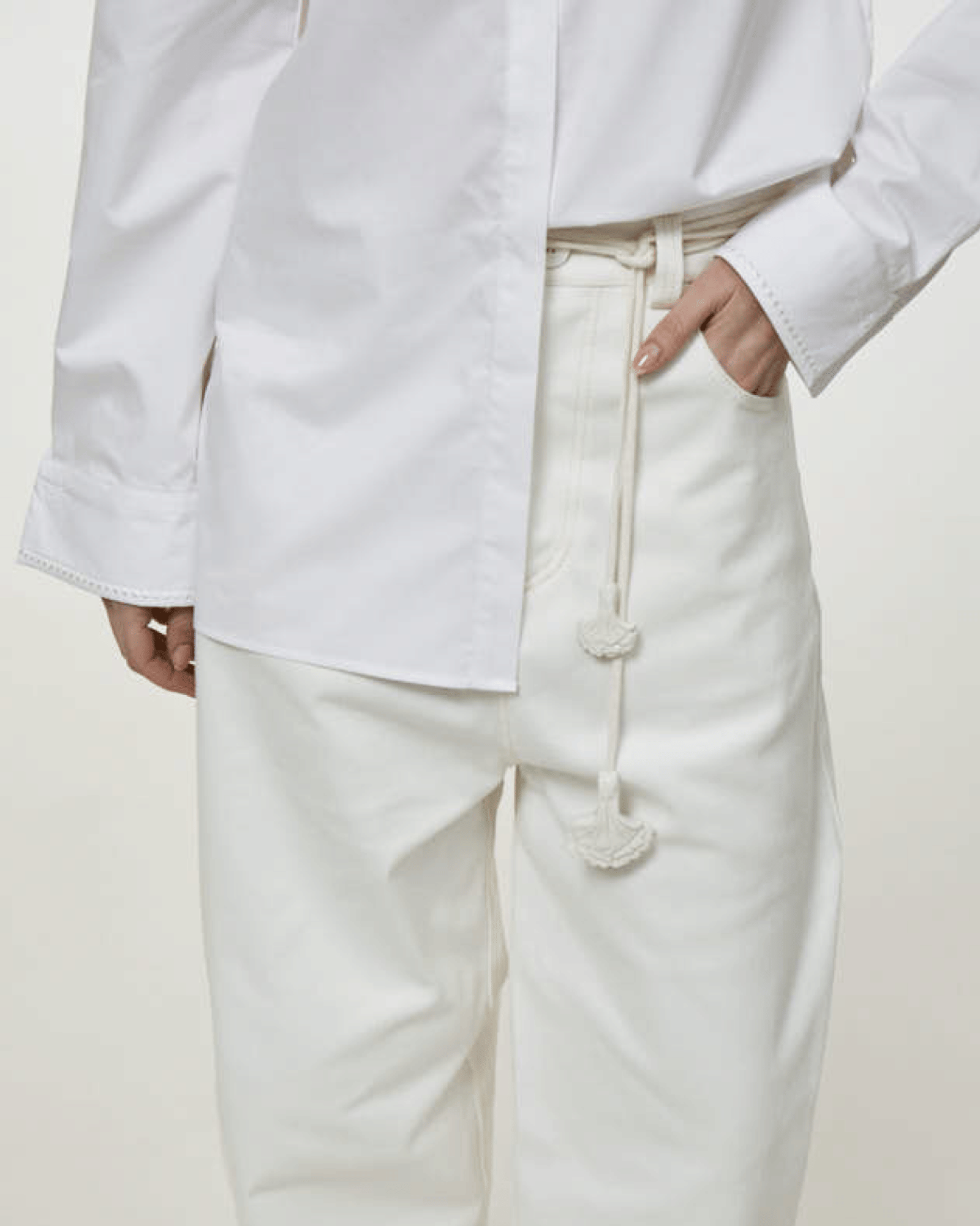 BELT WITH PORCELAIN BLUEBOTTLES made by DELEGAN Clothes