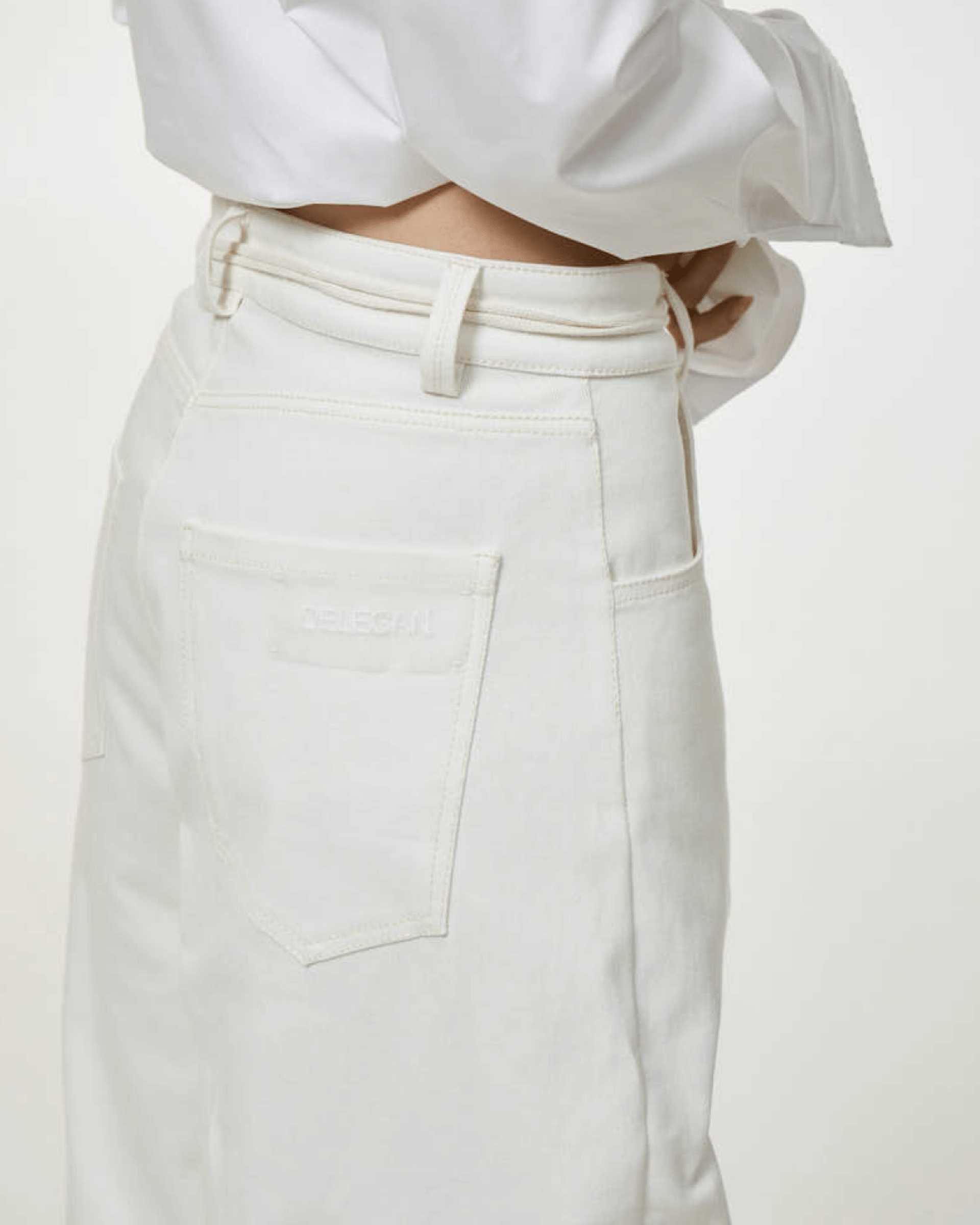 BELT WITH PORCELAIN BLUEBOTTLES made by DELEGAN Clothes