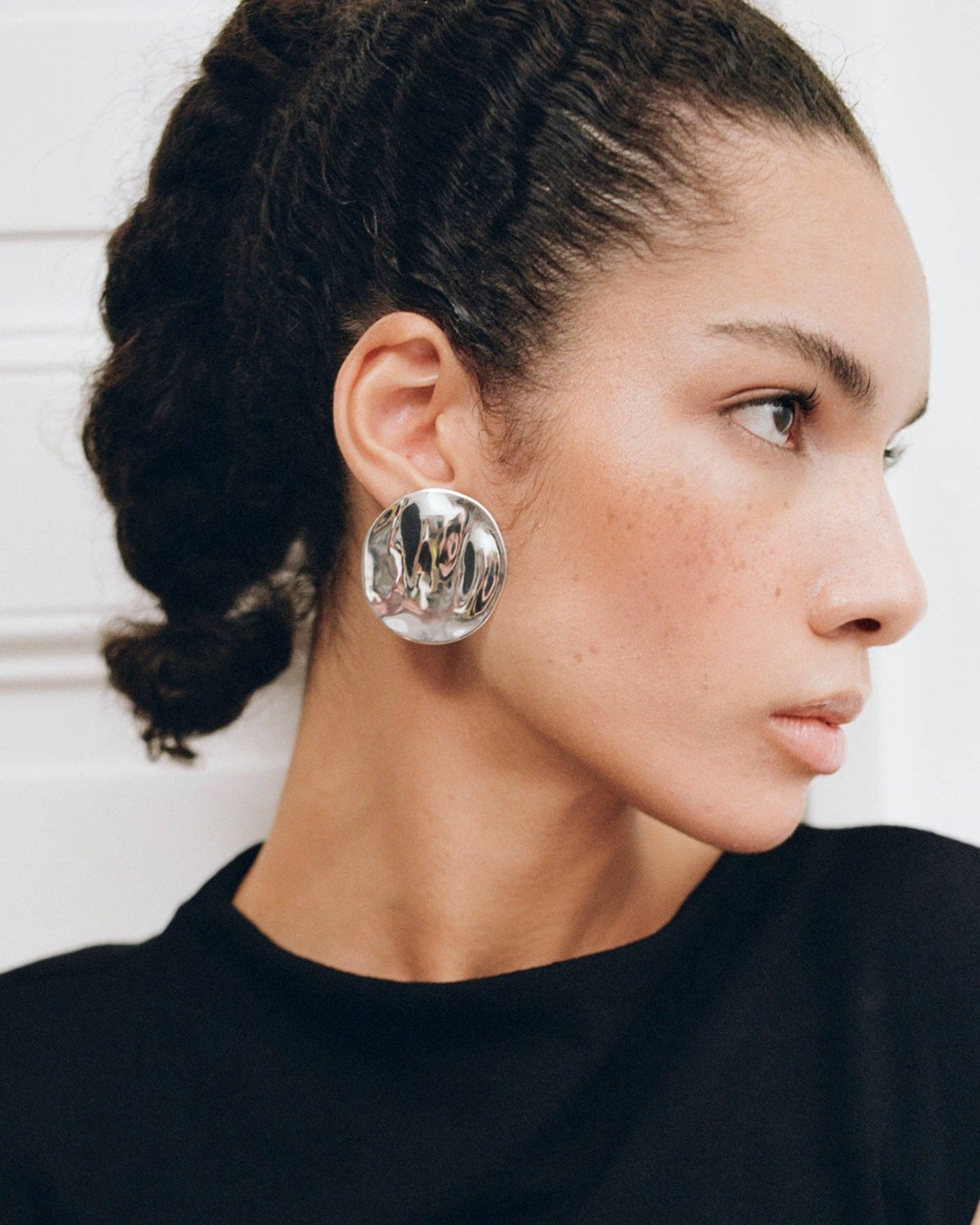 The Disc Earrings - Silver made by ESSEN