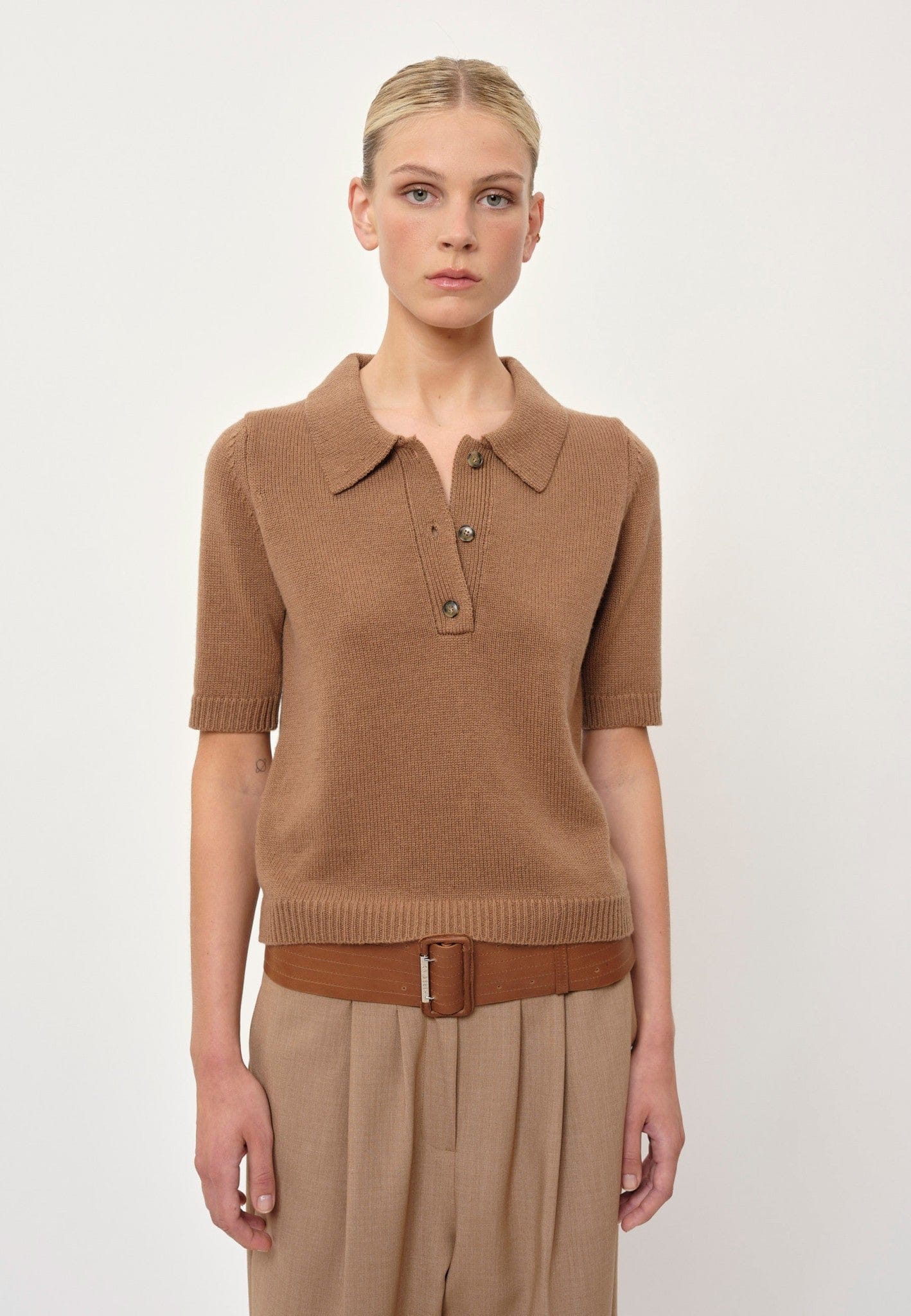 Alberto Knit Polo Blouse - Brown Sugar made by HERSKIND