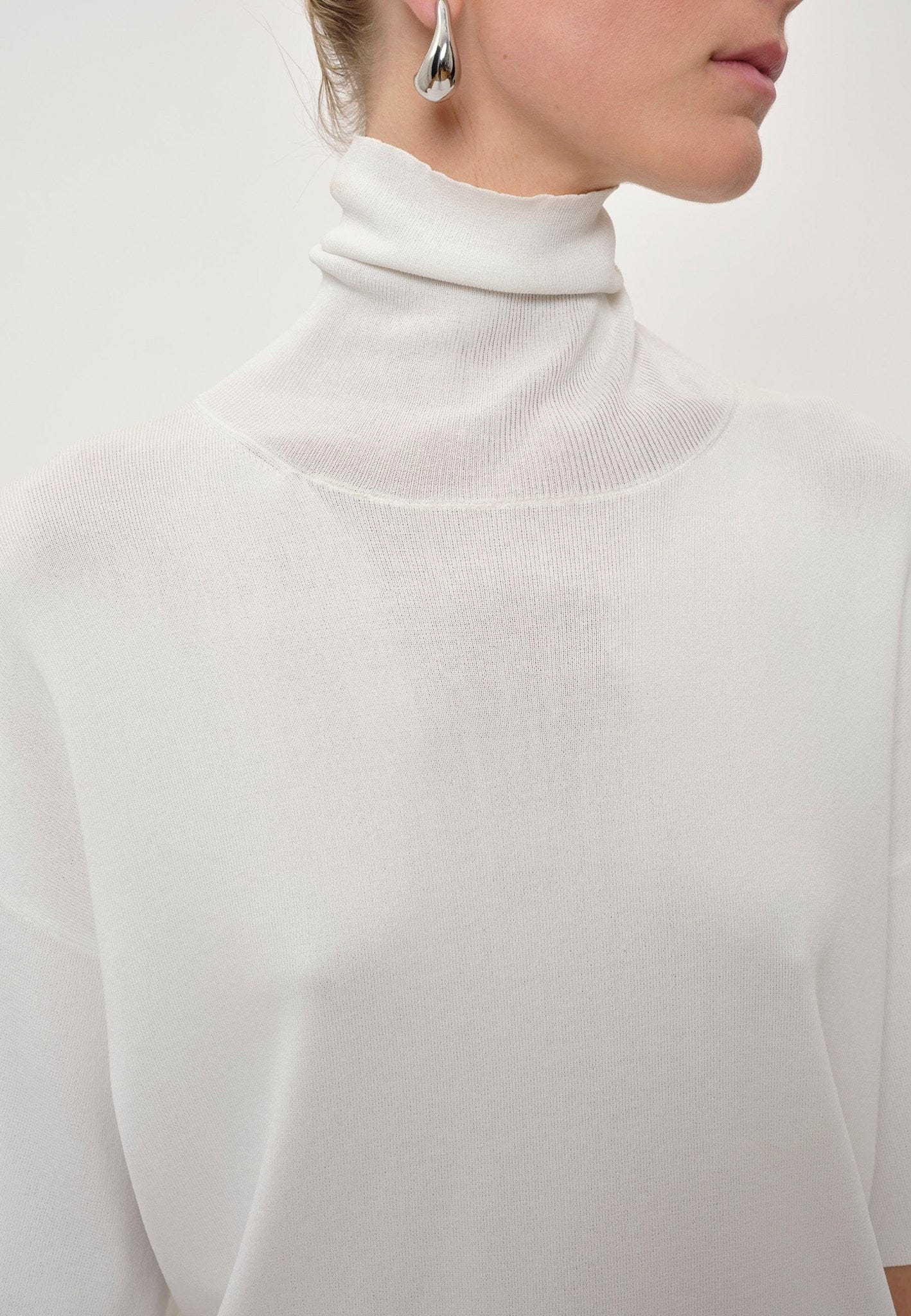 Brittany Knit T-shirt - Off White made by HERSKIND