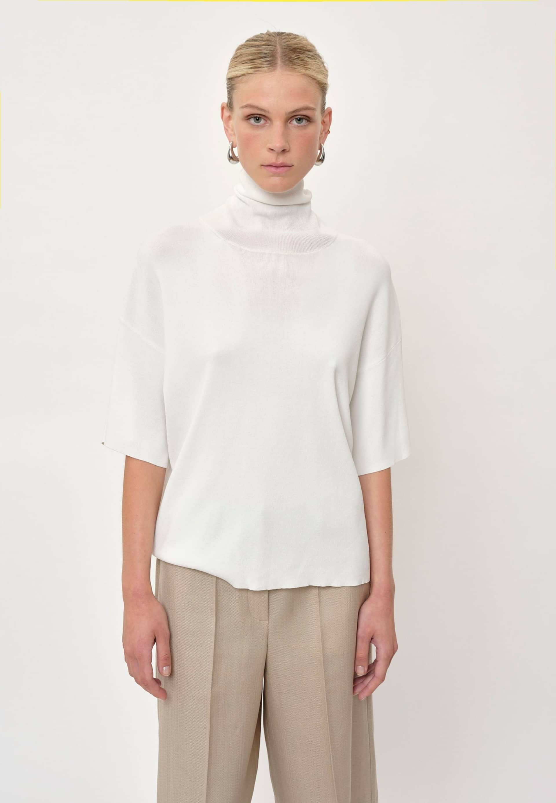 Brittany Knit T-shirt - Off White made by HERSKIND