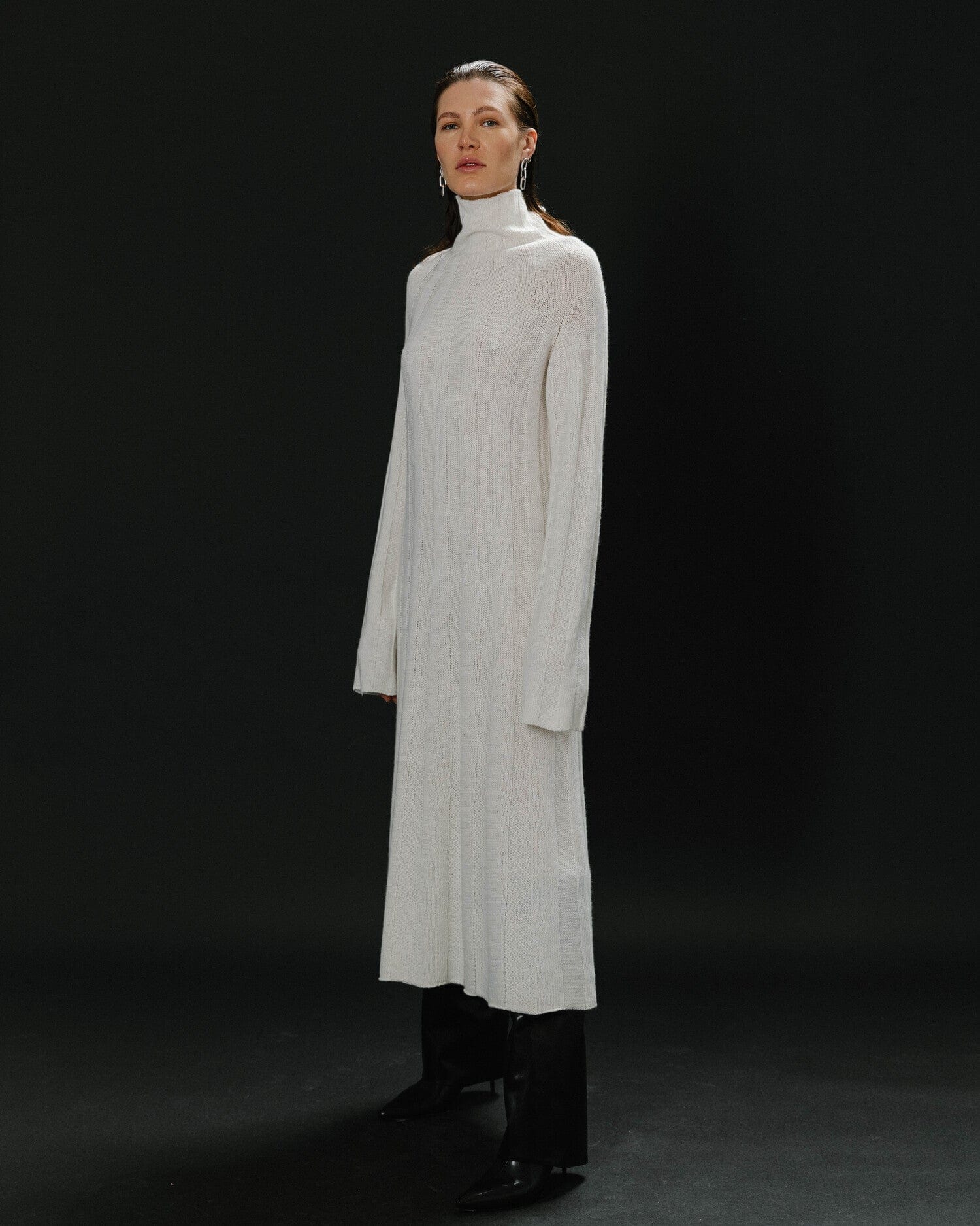 Neo dress made by KNITEL