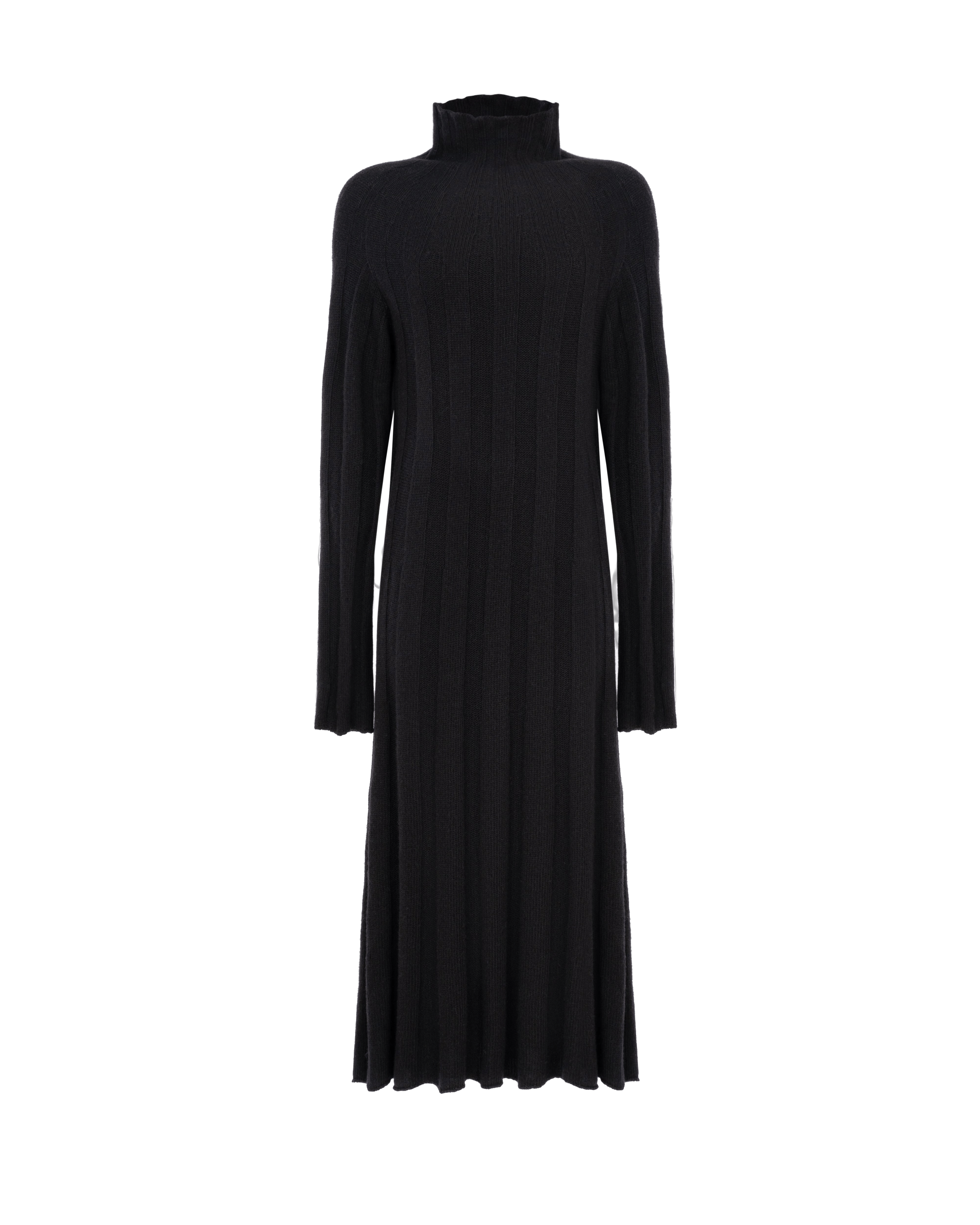 Neo dress made by KNITEL