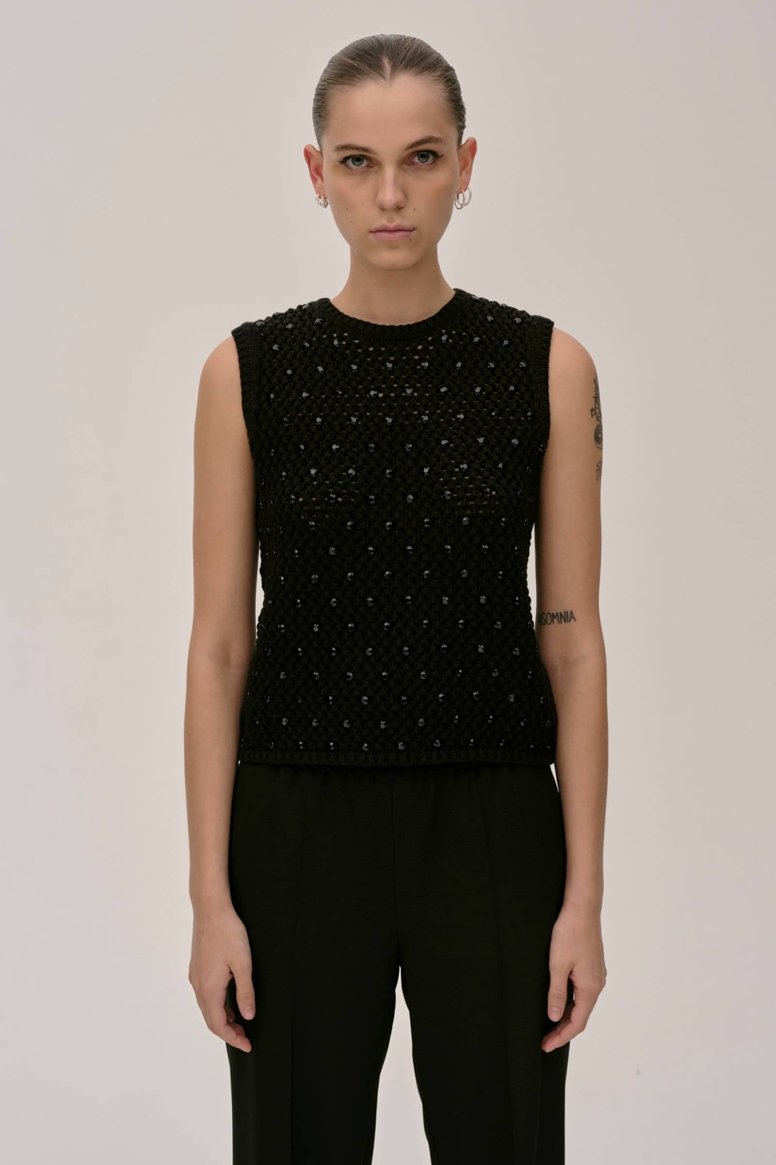 Sonny Knit Top - Black made by HERSKIND
