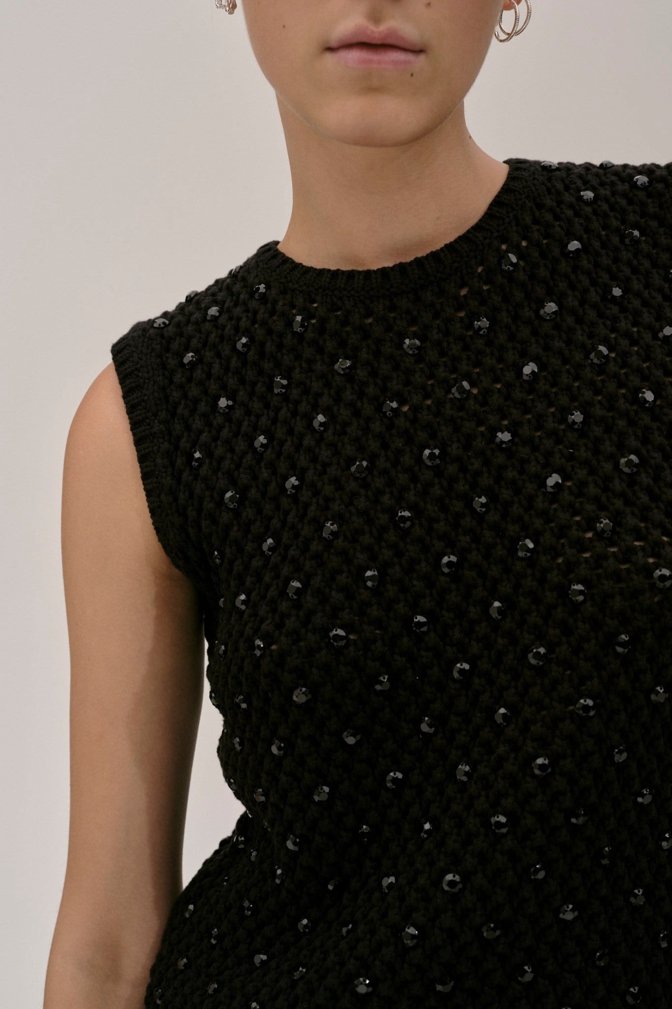 Sonny Knit Top - Black made by HERSKIND