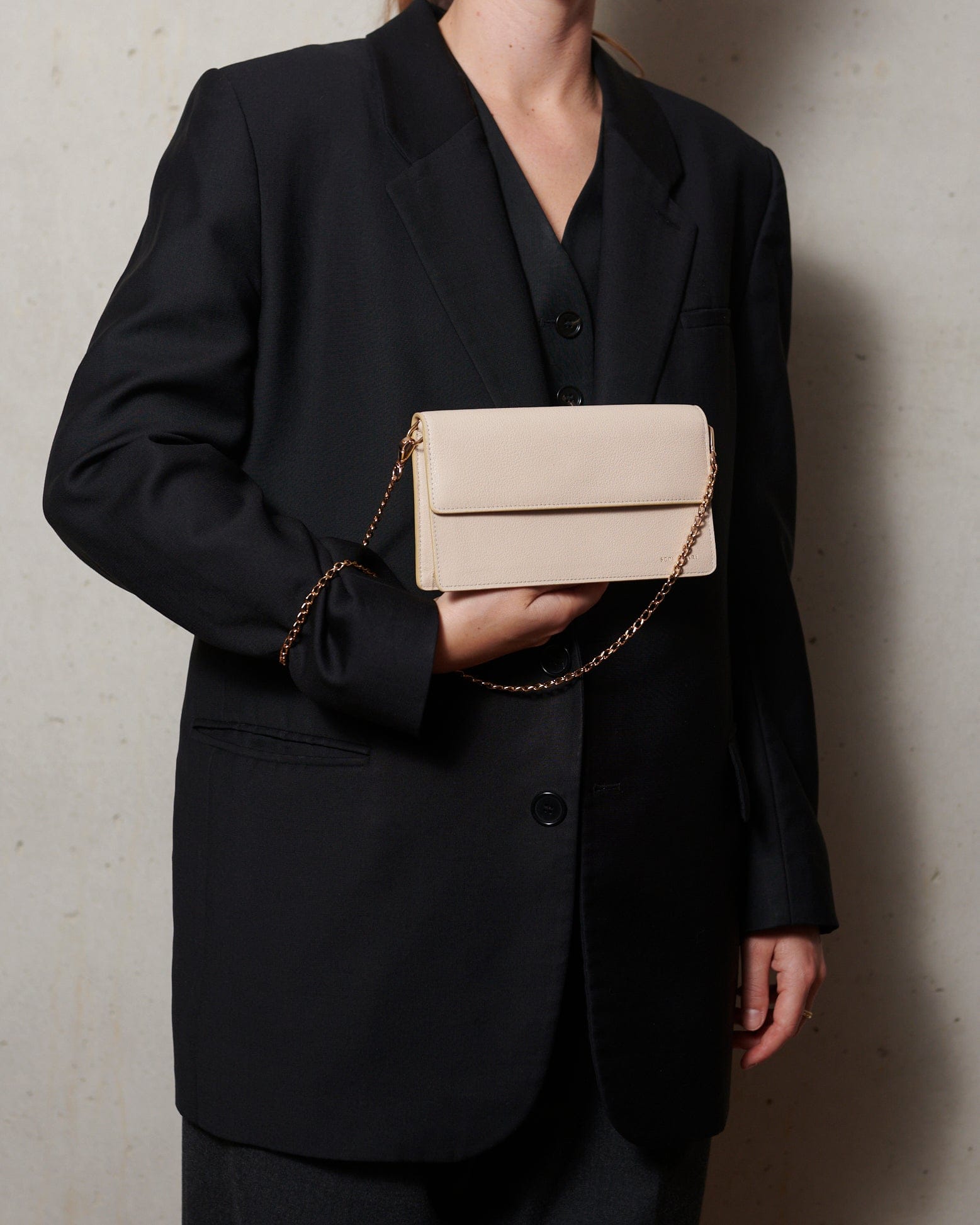 Harper in Ecru made by Sepi Agari