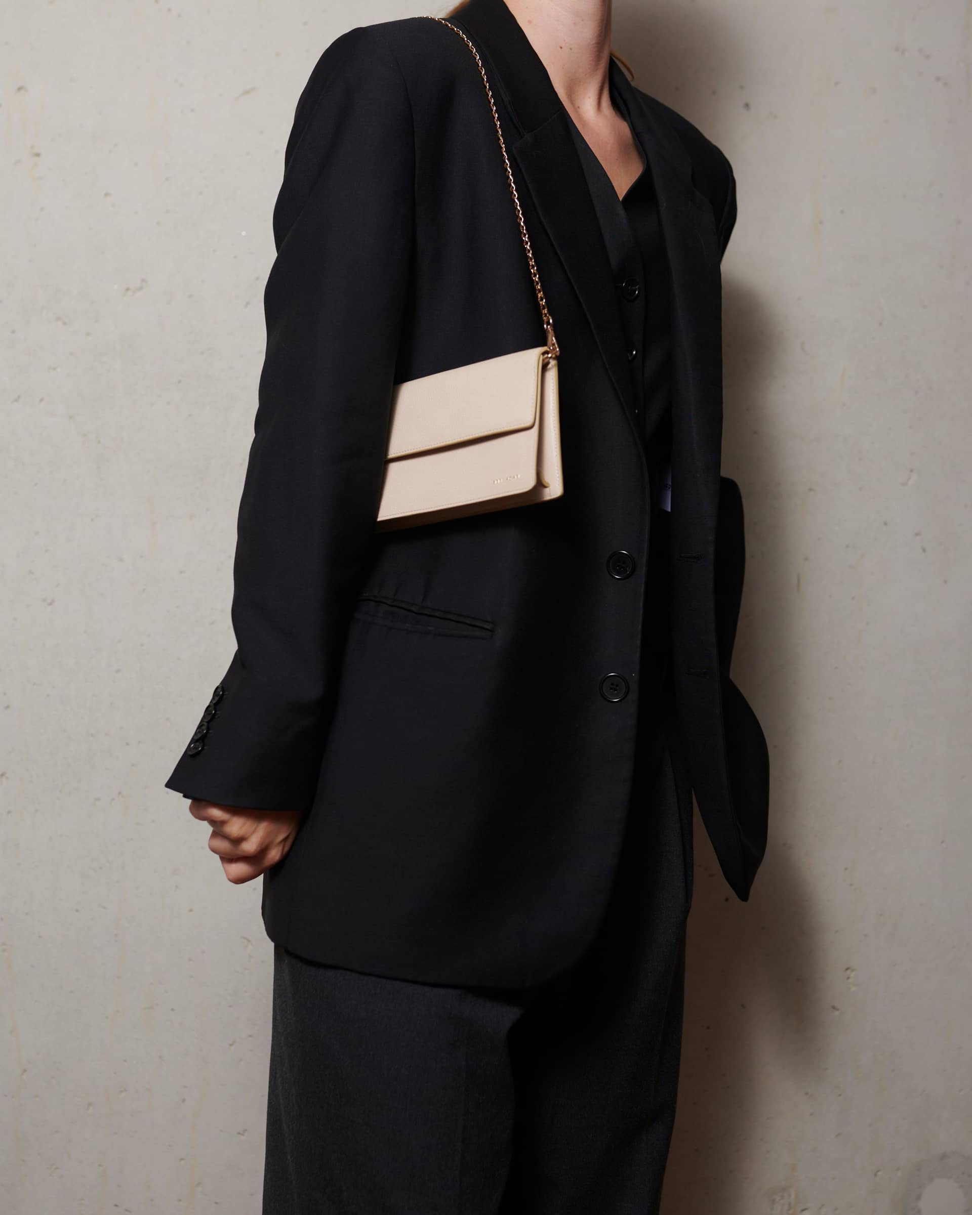 Harper in Ecru made by Sepi Agari