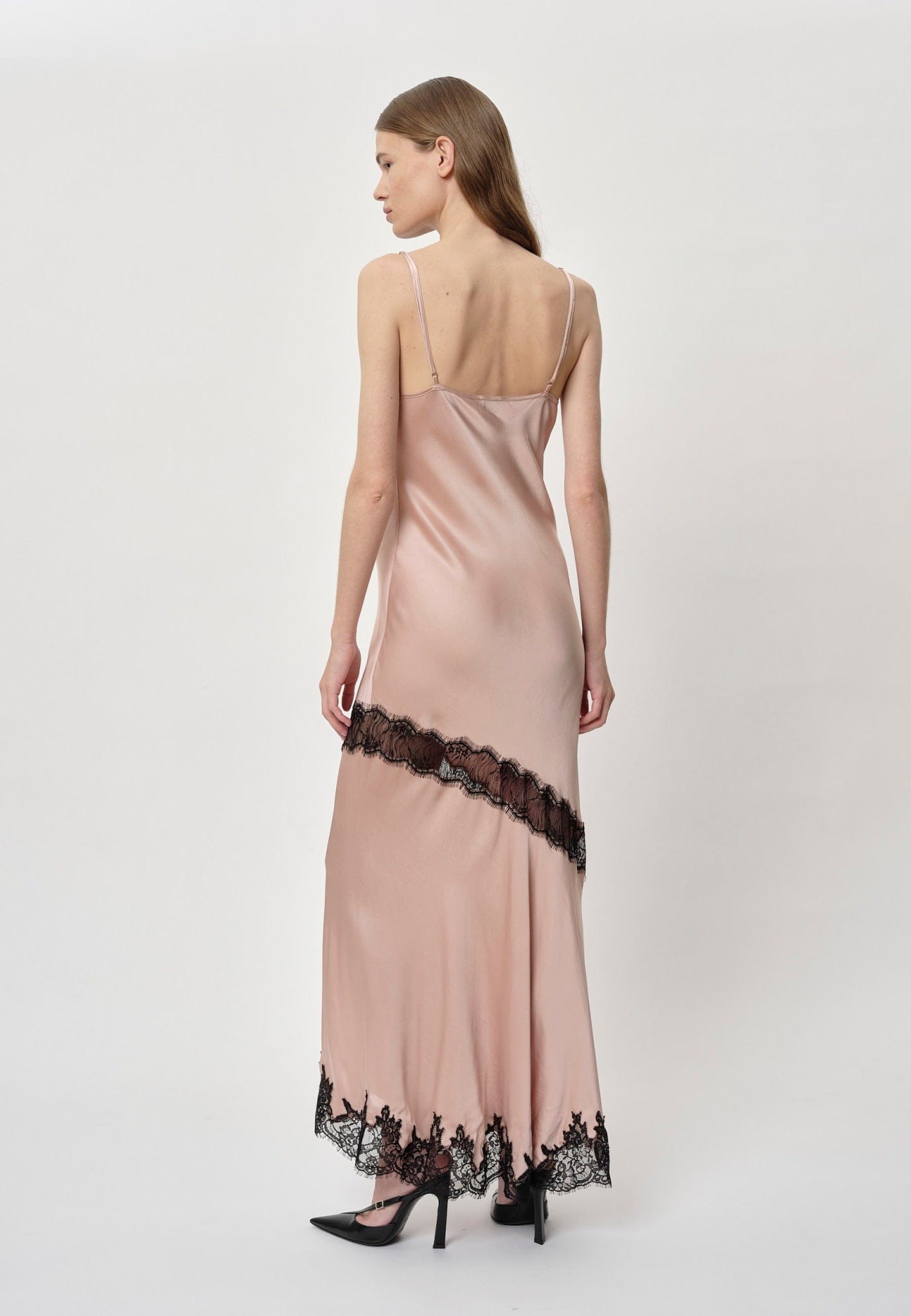 Nelly Dress - Powder made by HERSKIND