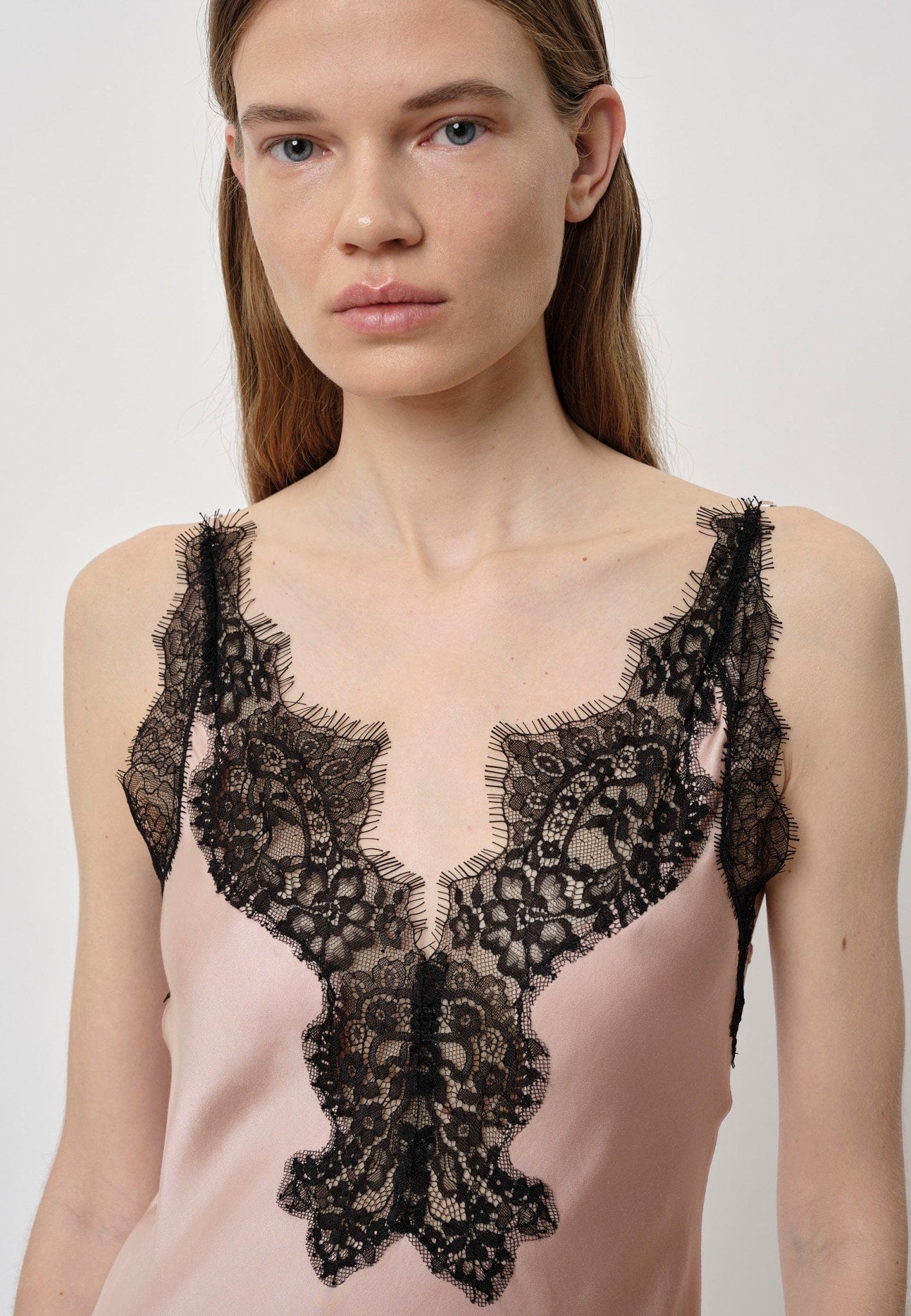 Nelly Dress - Powder made by HERSKIND