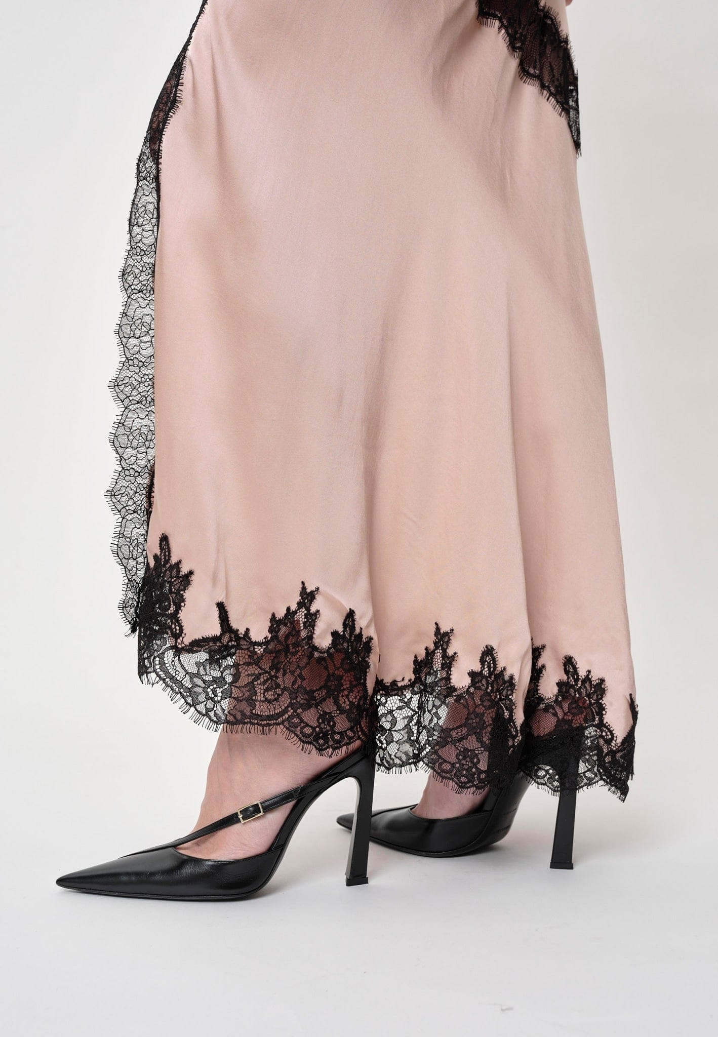 Nelly Dress - Powder made by HERSKIND