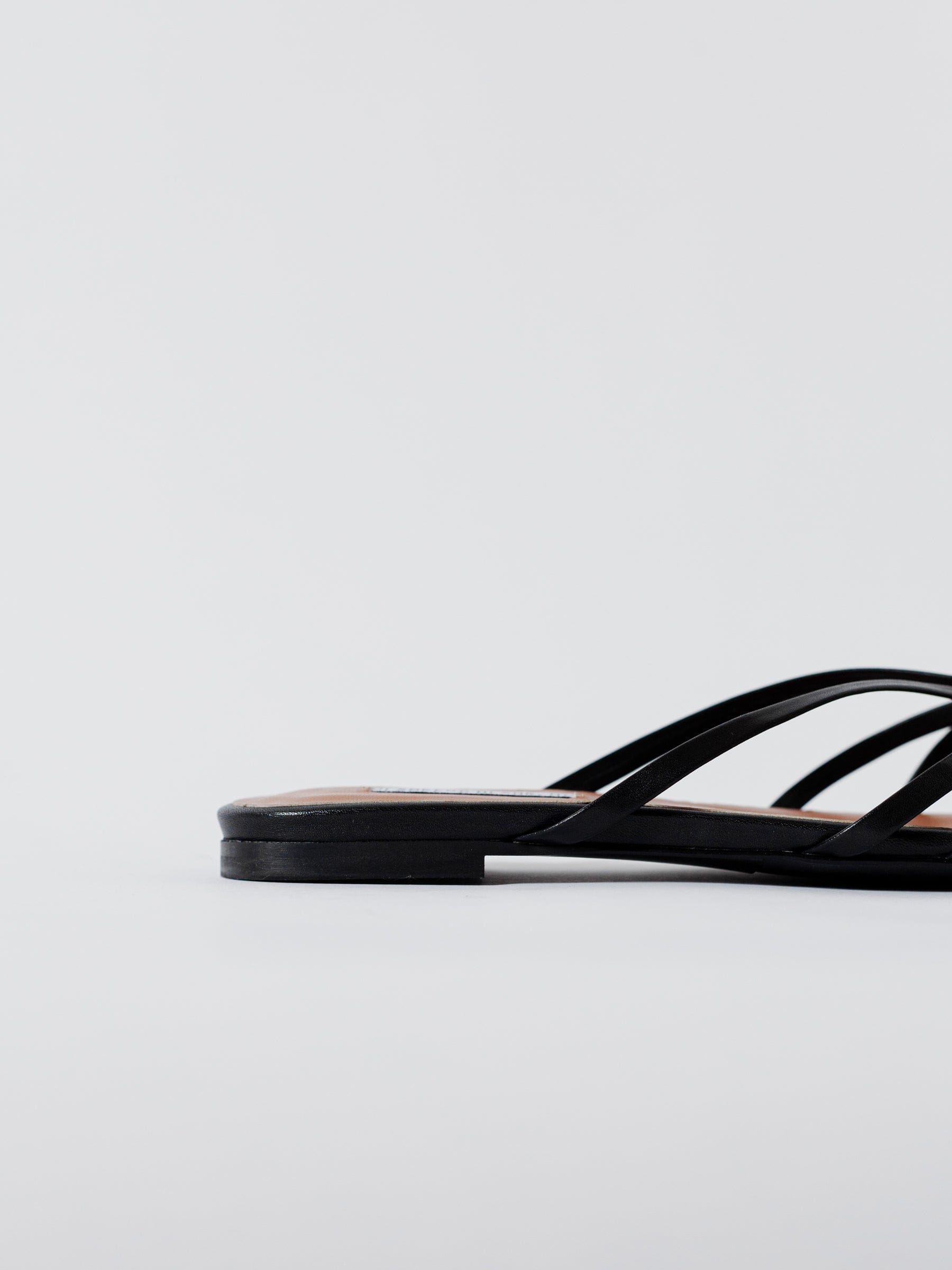 THE JENNIE FLAT BLACK made by Blankens