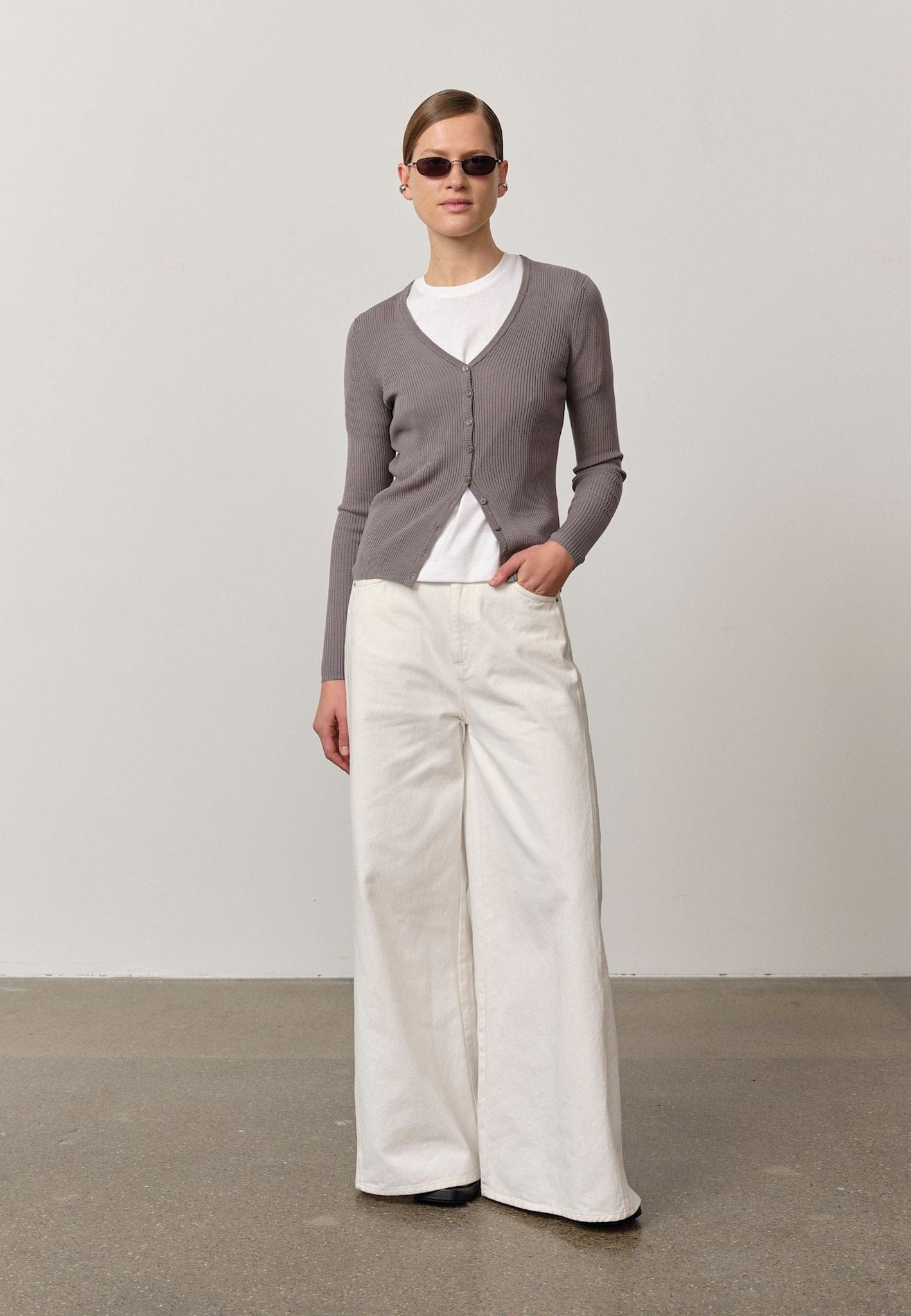 ChiChi Knit Cardigan - Light Grey made by HERSKIND