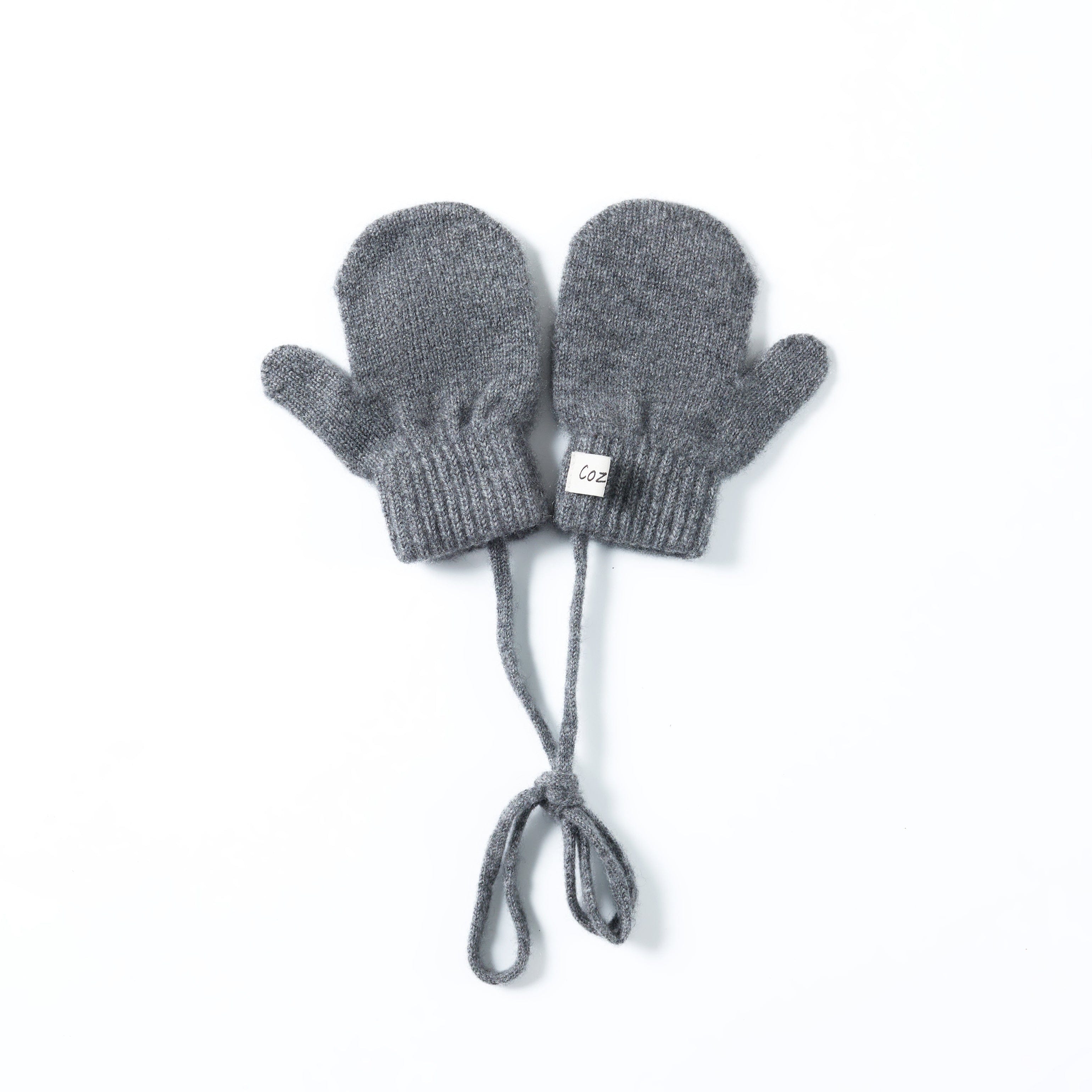 Gift Box | Grey Hat-Mittens-Scarf Bundle made by CozyU