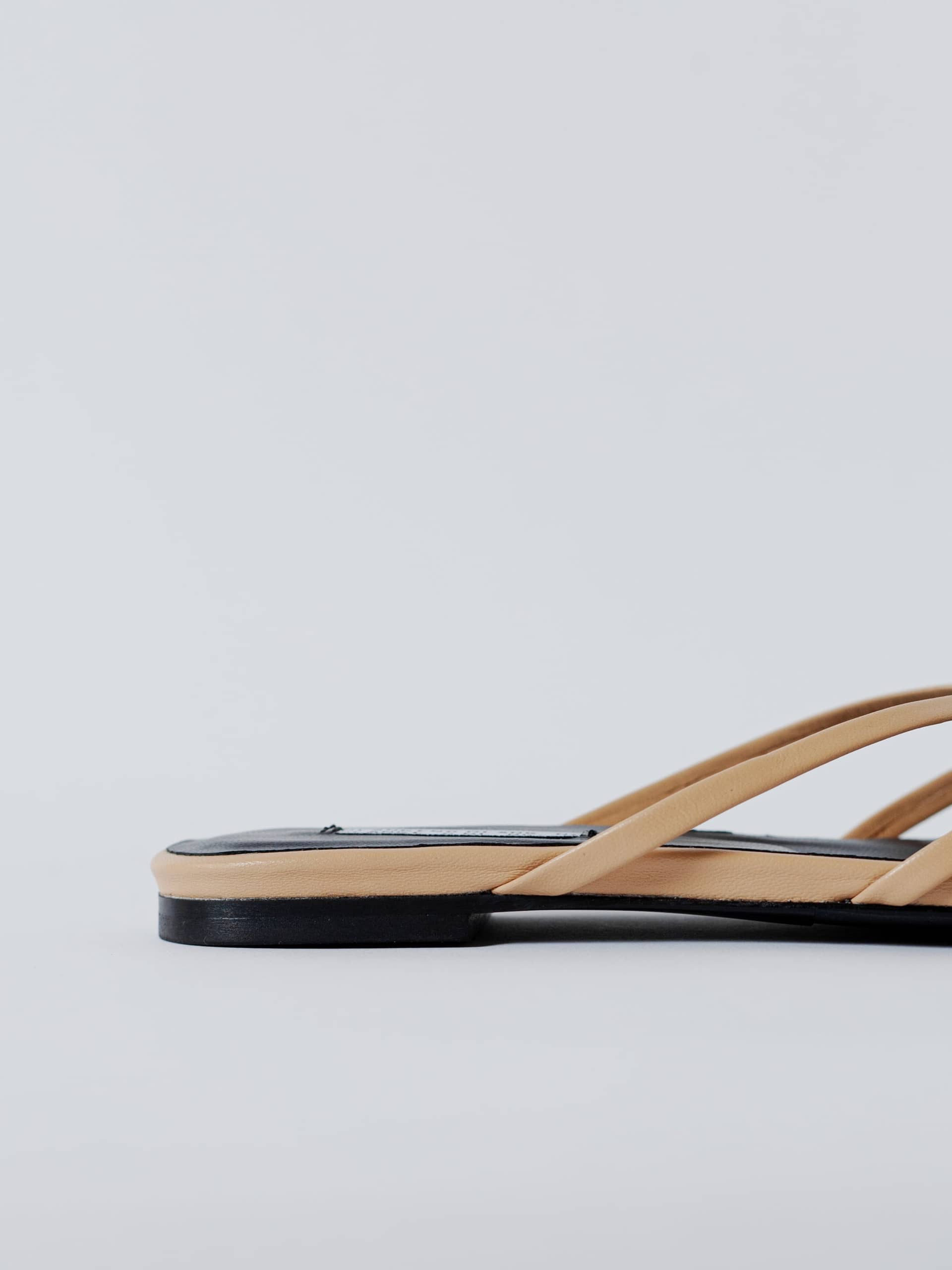 THE JENNIE FLAT NUDE made by Blankens