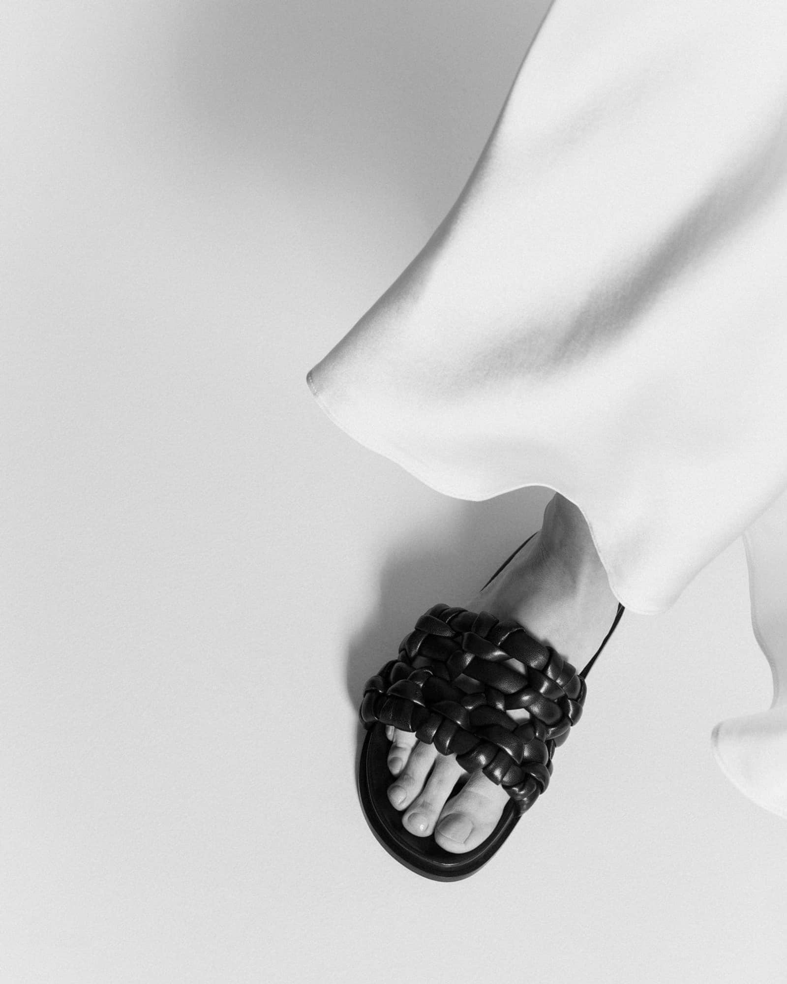 The Pool Slide - Black - Limited Edition made by ESSEN