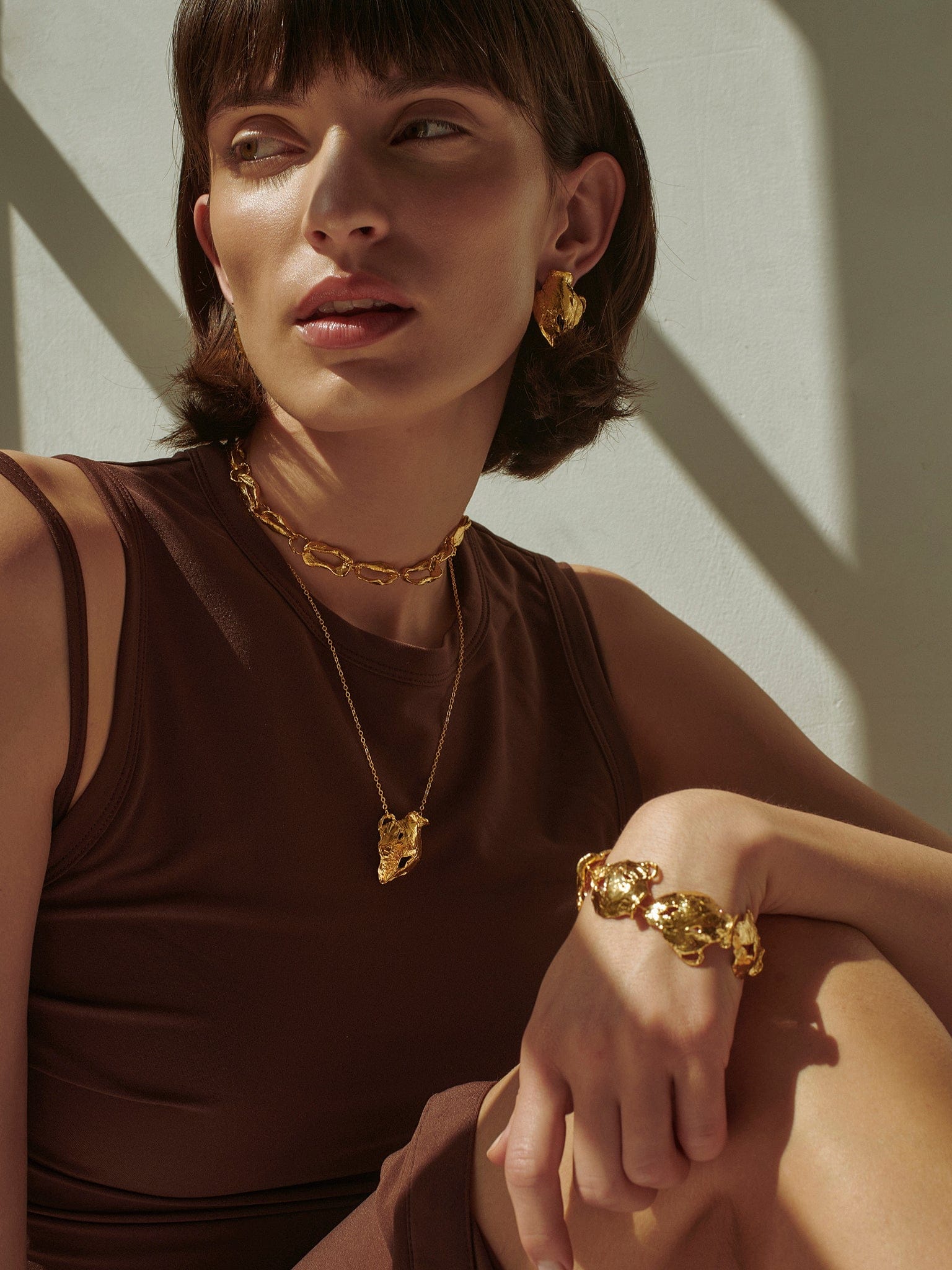 Vacation Amphora Bracelet in Gold made by Eva Remenyi