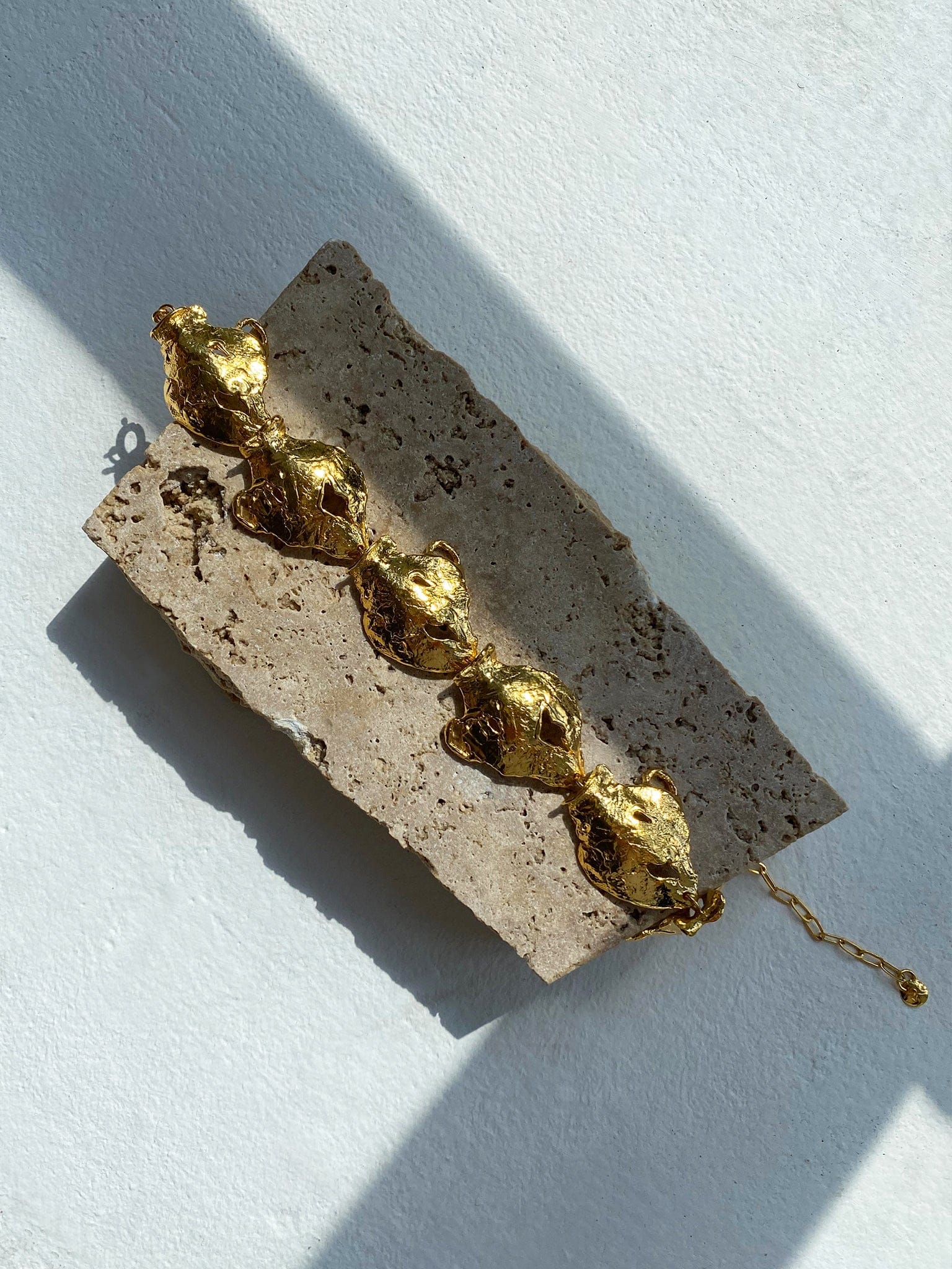 Vacation Amphora Bracelet in Gold made by Eva Remenyi