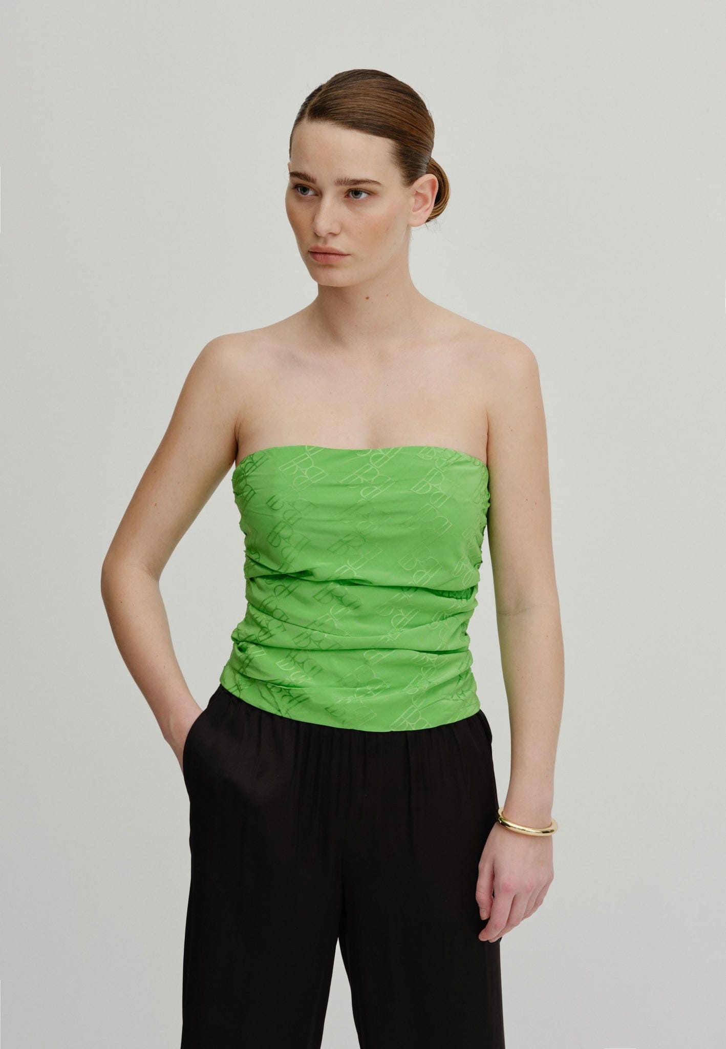 Milo Top - Grass Green in Green made by HERSKIND