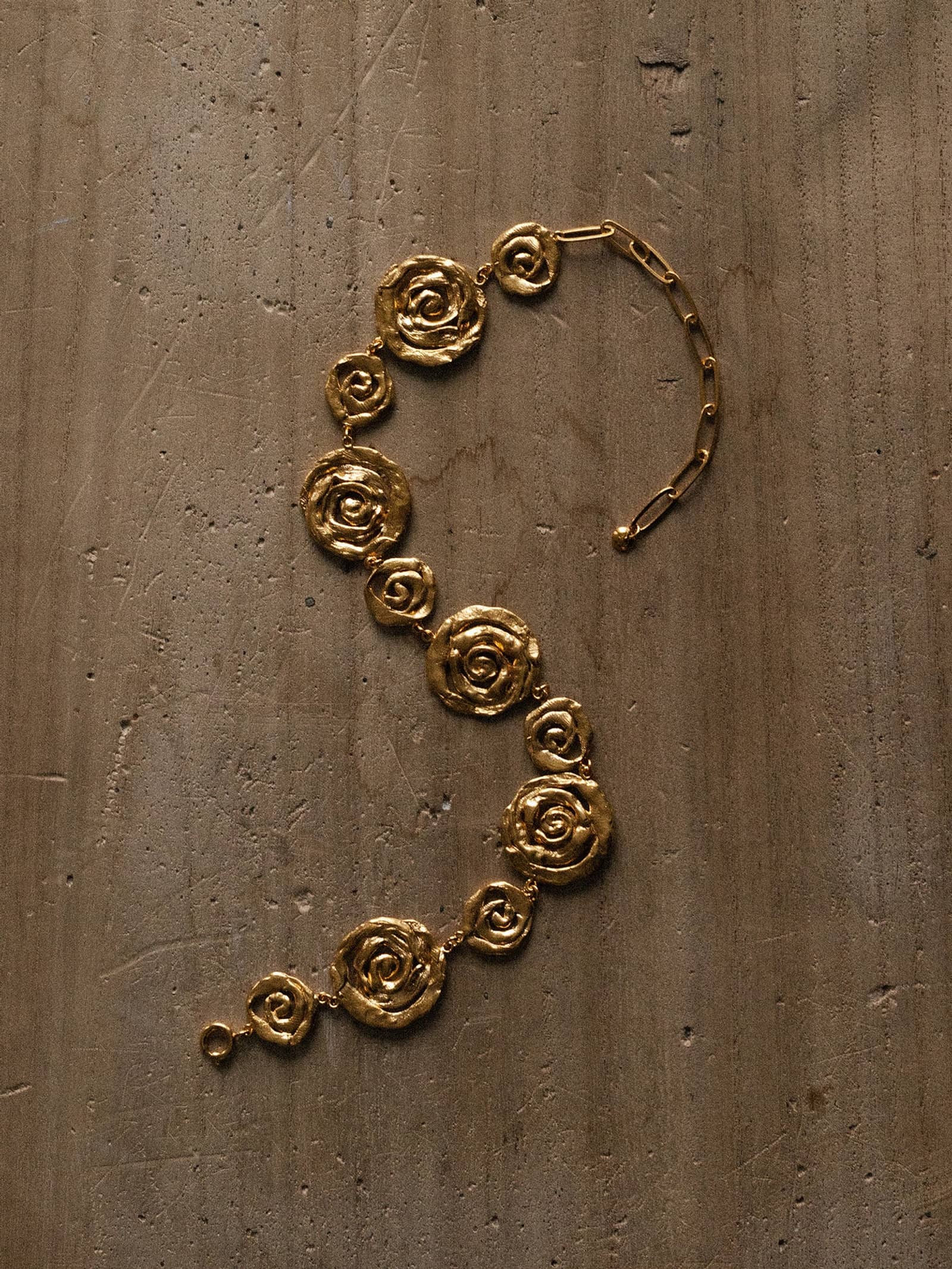 Origin Choker Gold made by Eva Remenyi