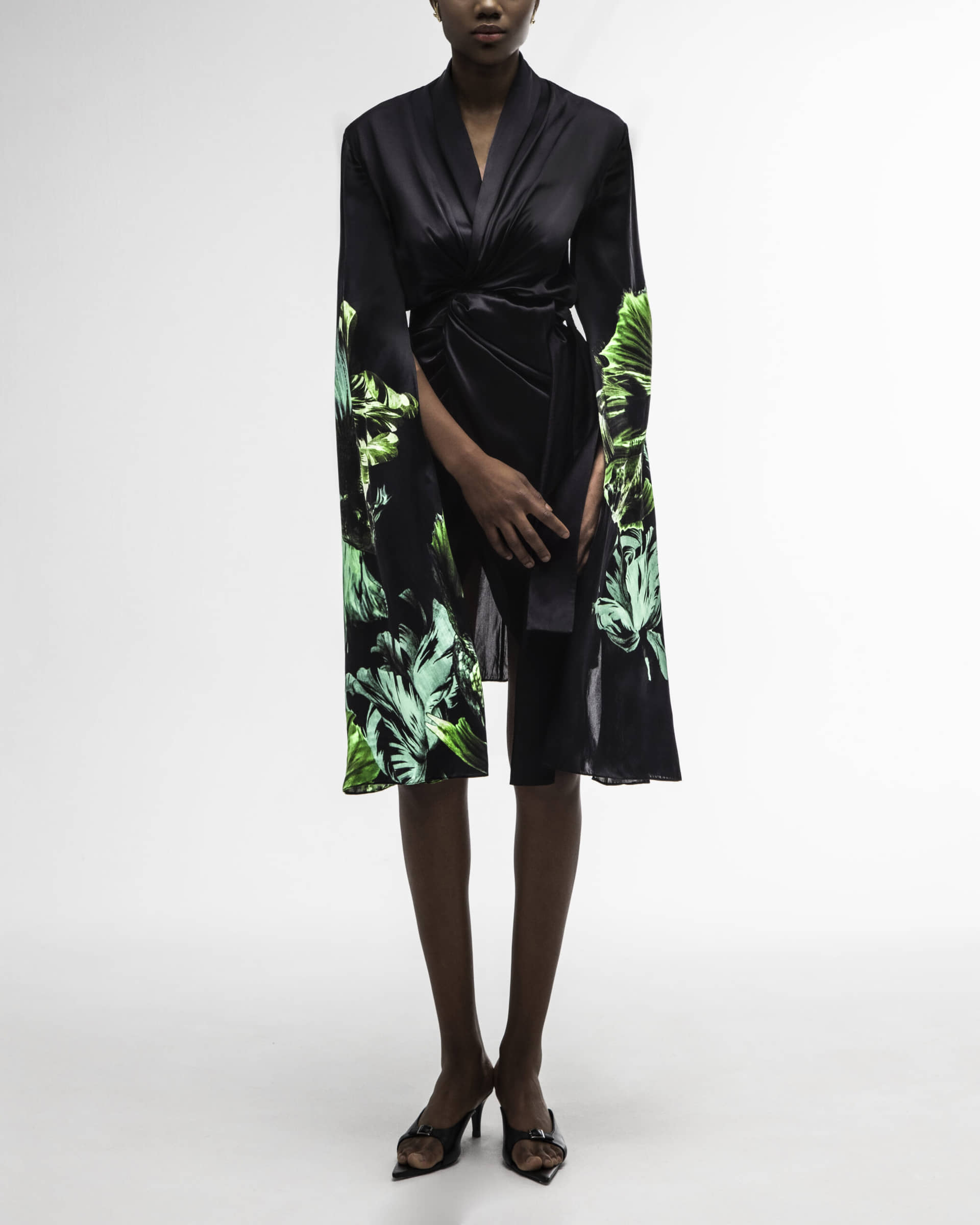 Kimono sleeve robe made by Maria Kokhia