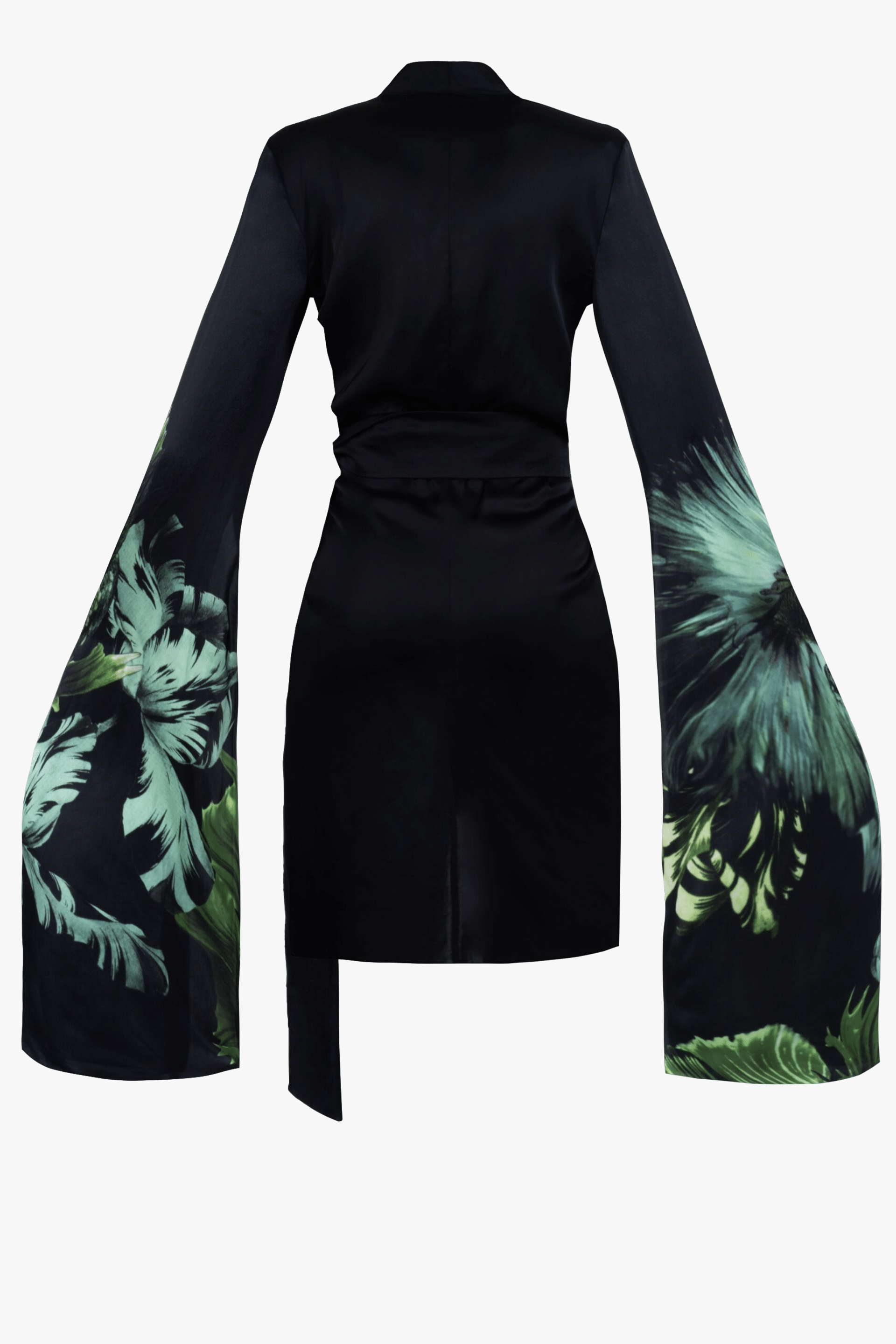 Kimono sleeve robe made by Maria Kokhia